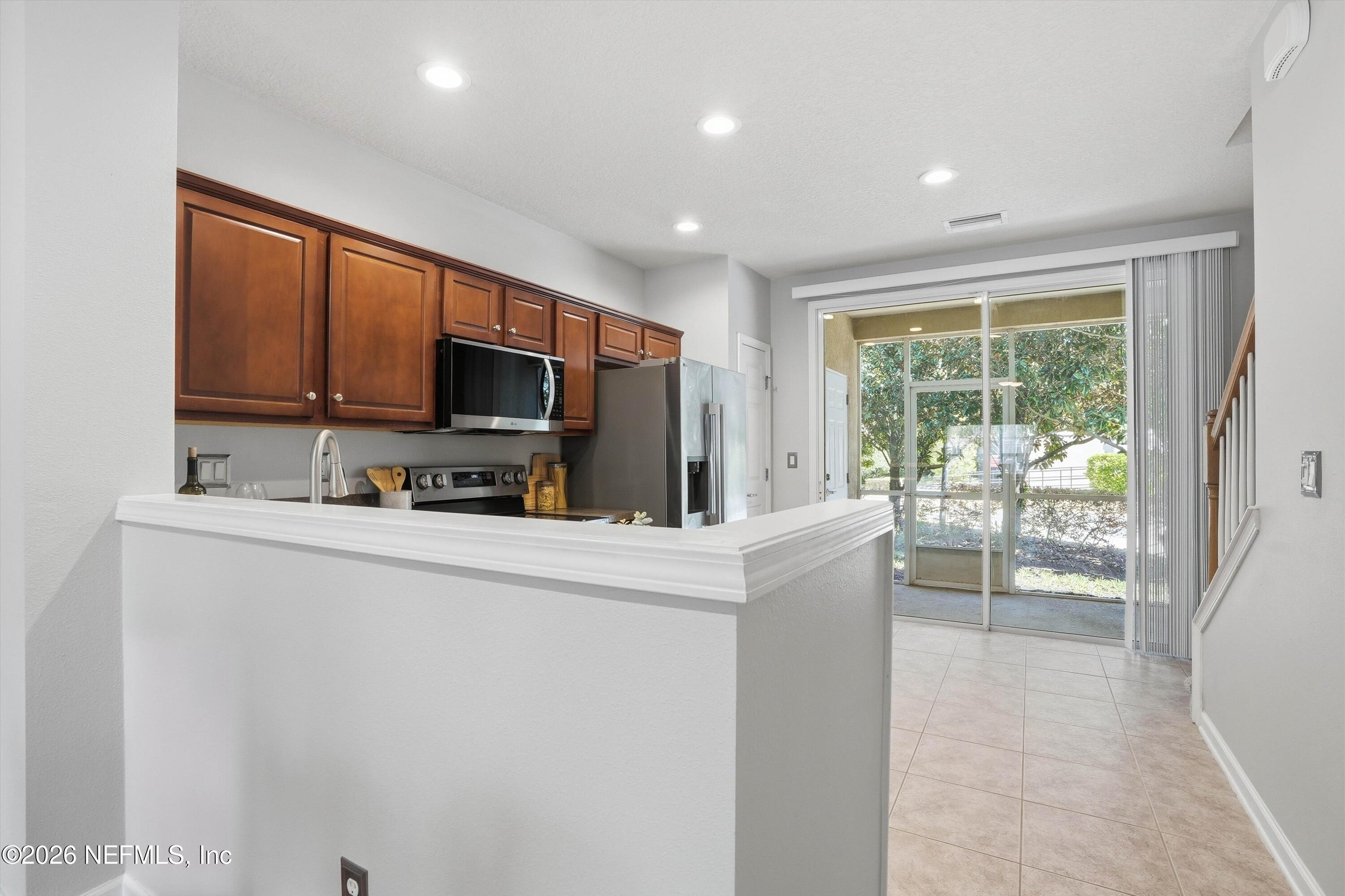 8127 SUMMER GATE Court