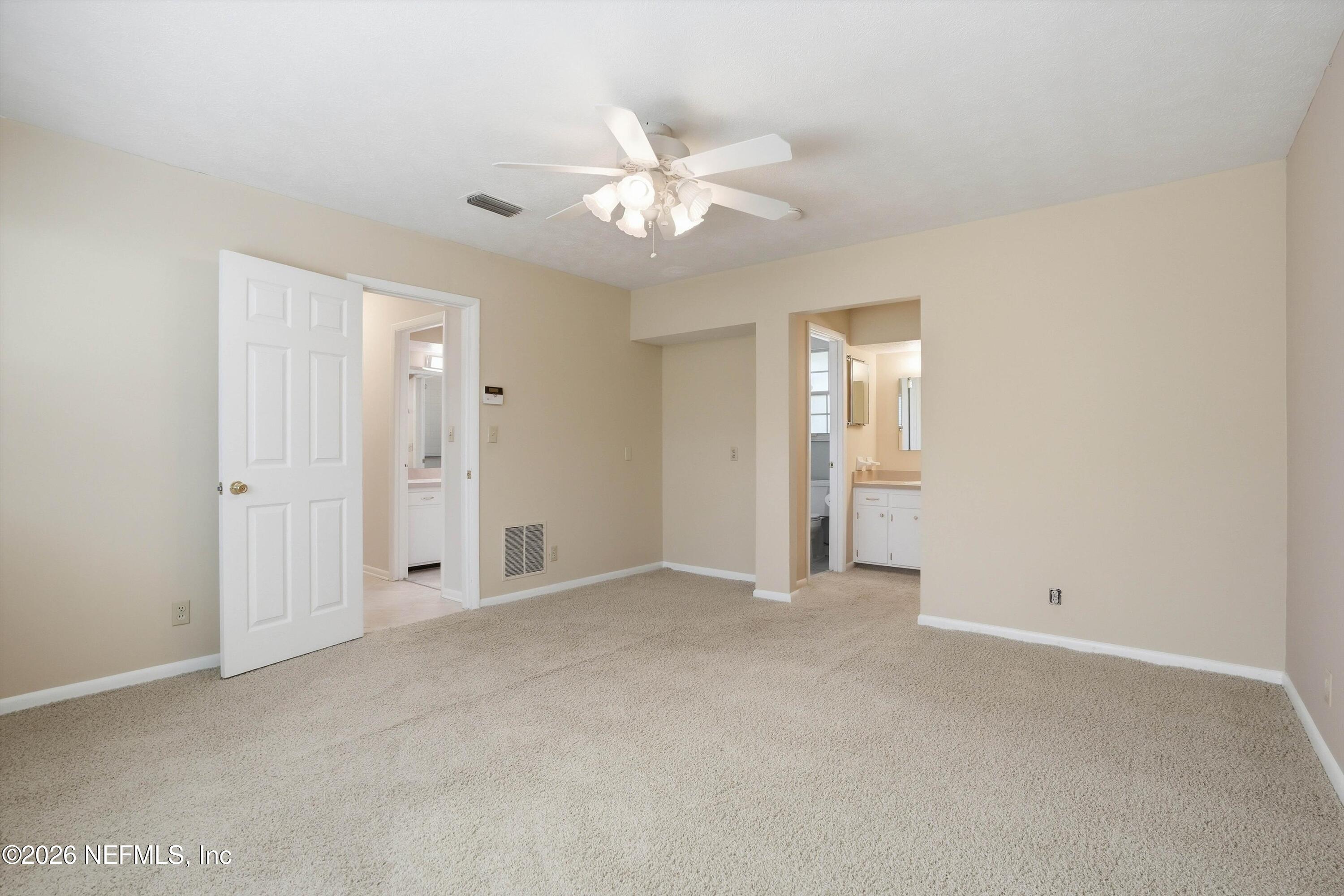 5375 JOHN REYNOLDS Drive