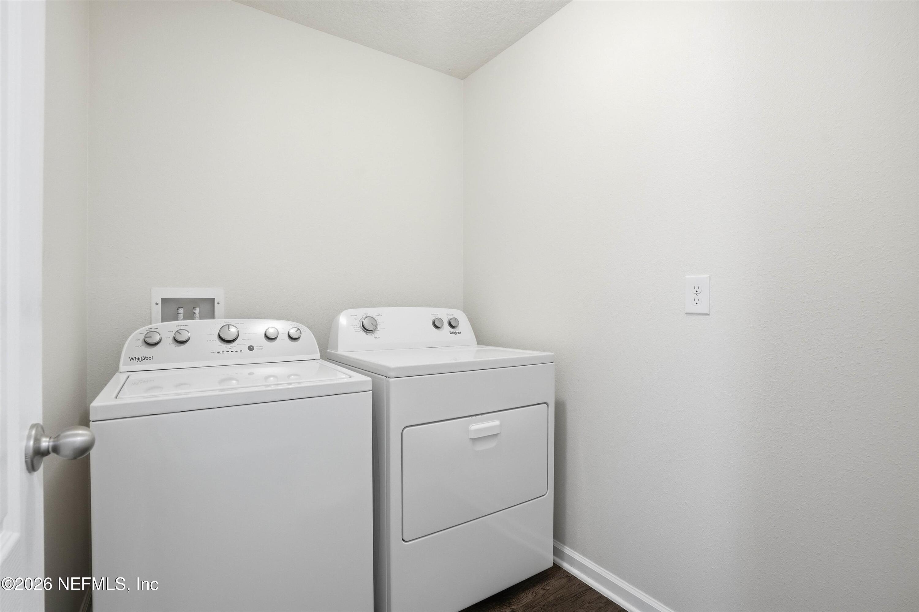 7862 MEADOW WALK Lane