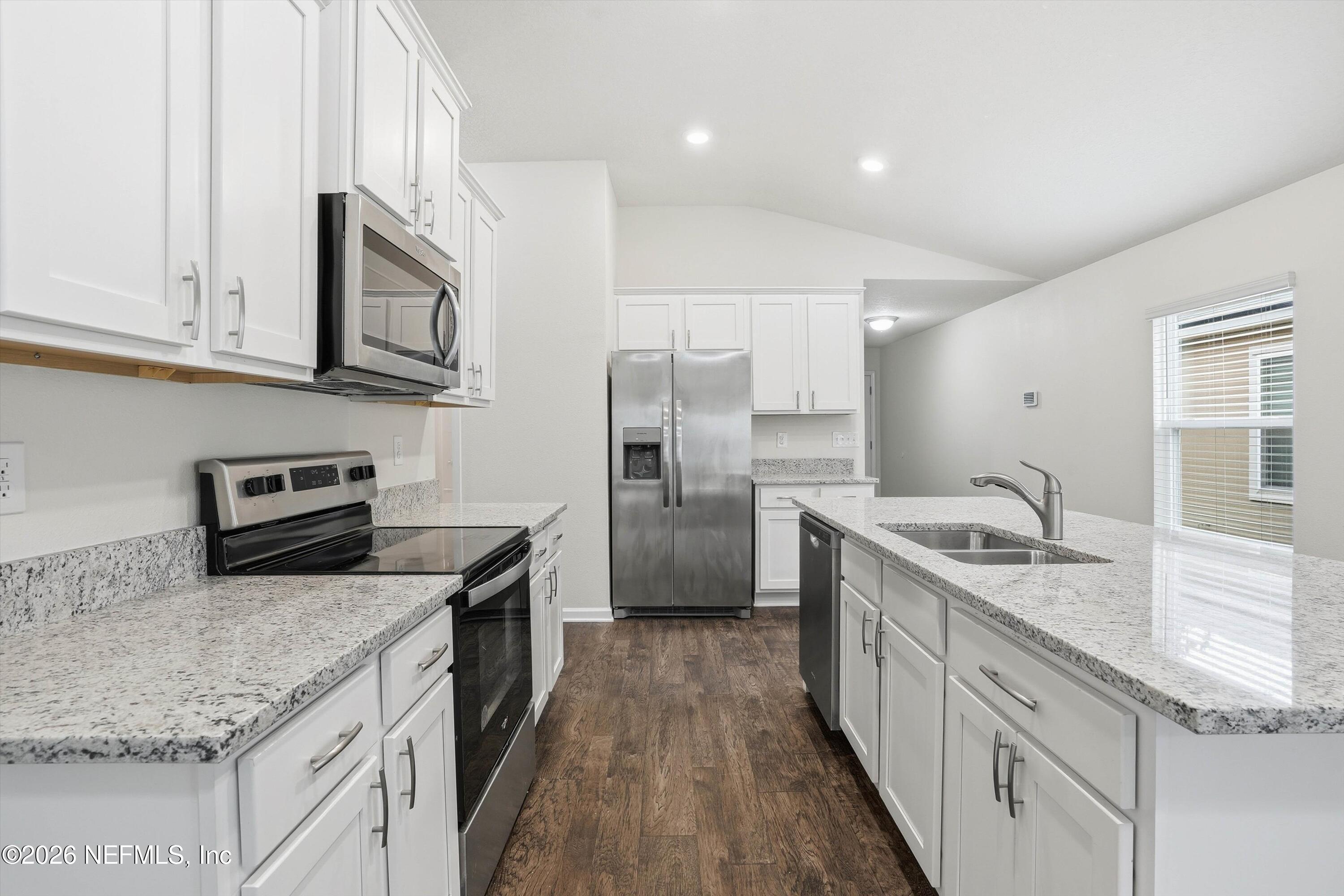7862 MEADOW WALK Lane