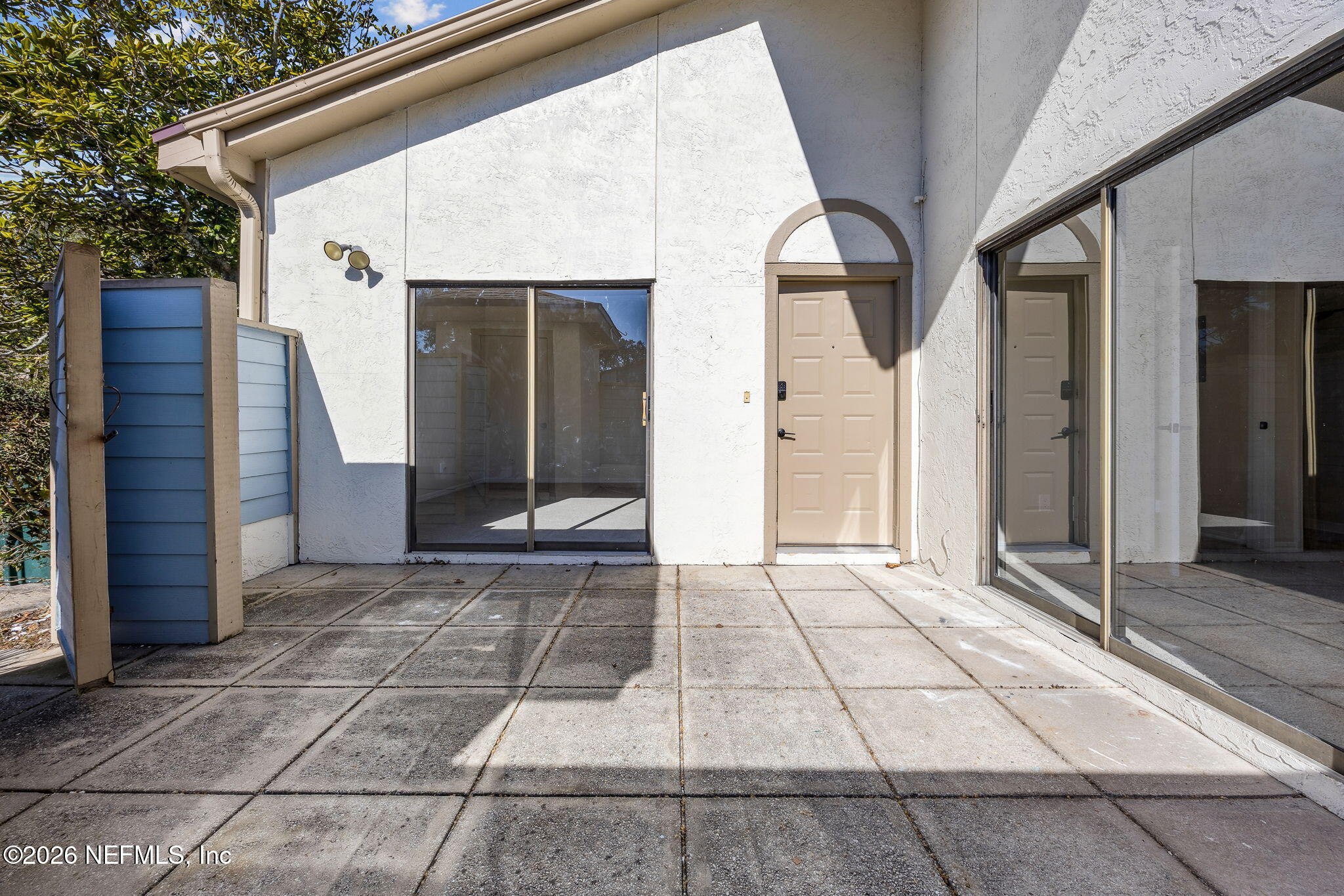 1604 CHALLENGER Court W 1604