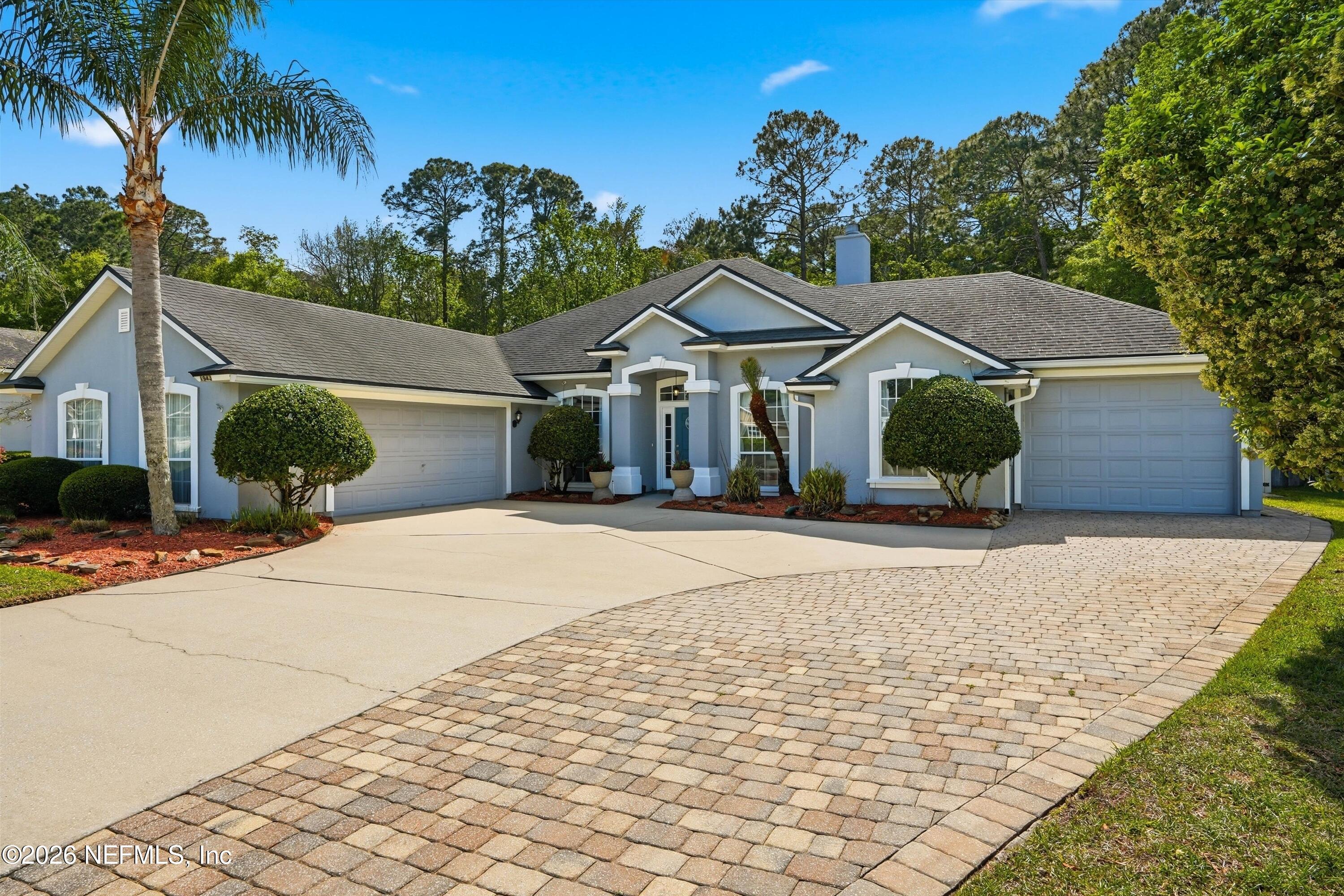1943 E WINDY Way, St. Johns