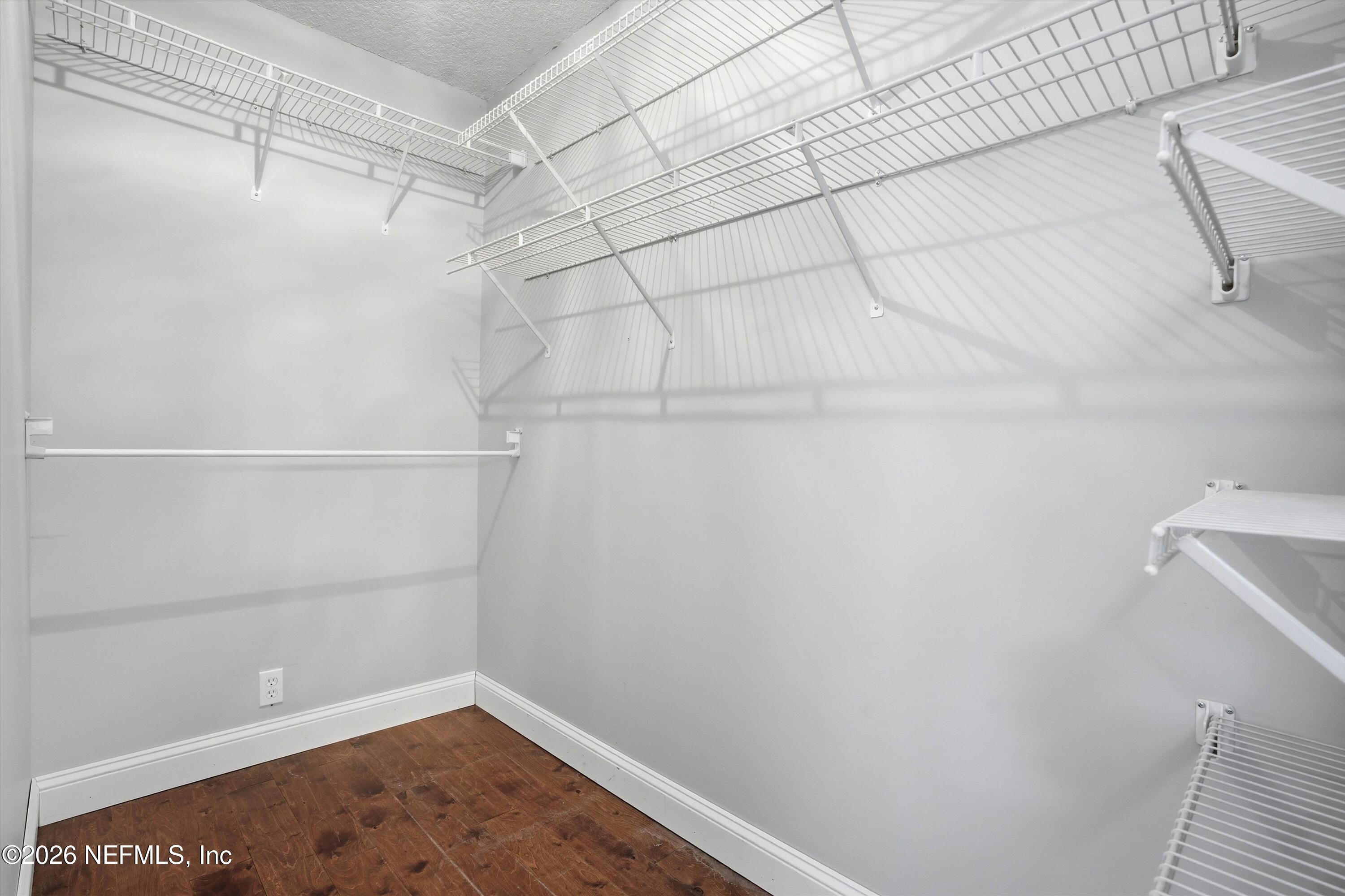 5098 RIPPLE RUSH Drive N