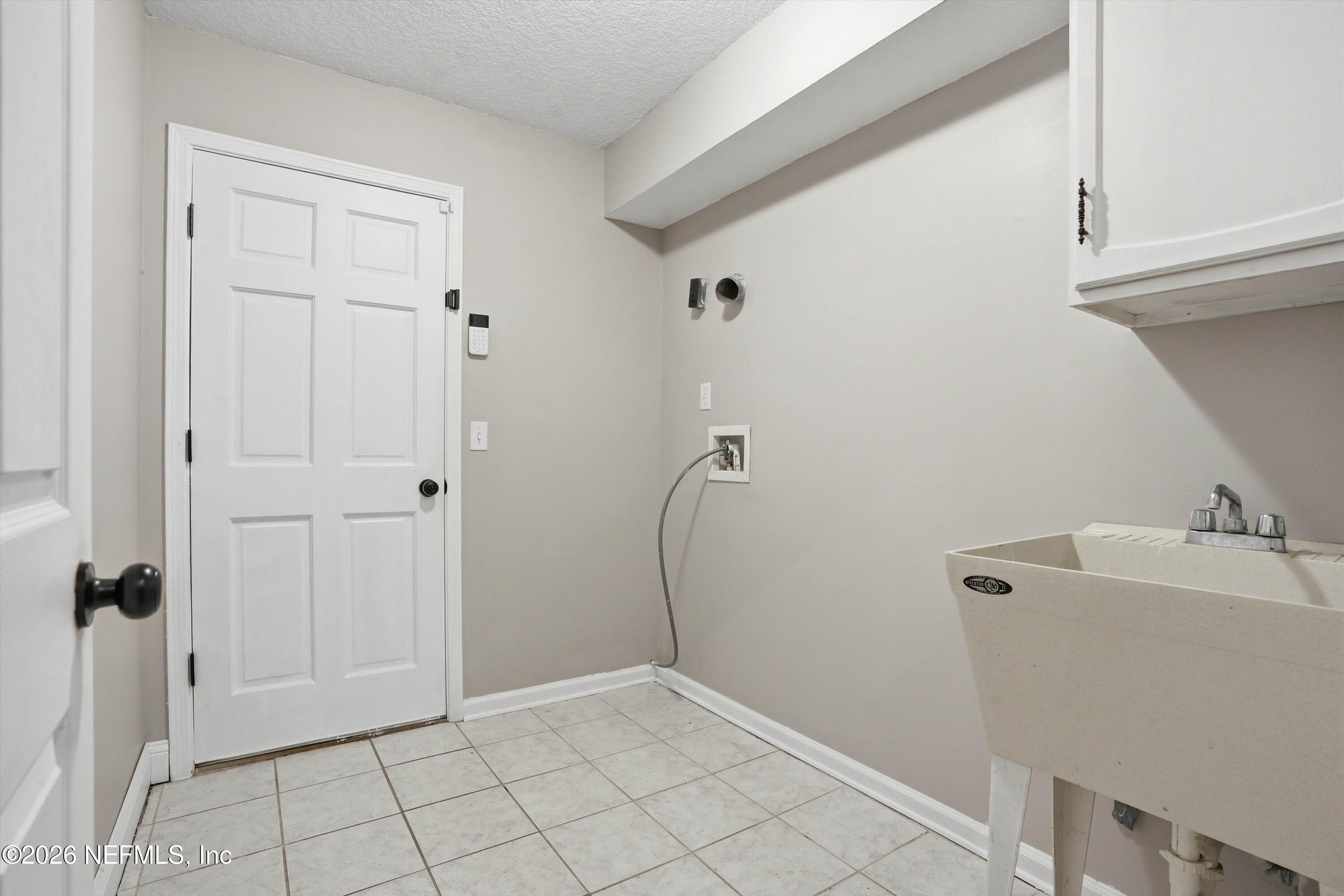 5098 RIPPLE RUSH Drive N