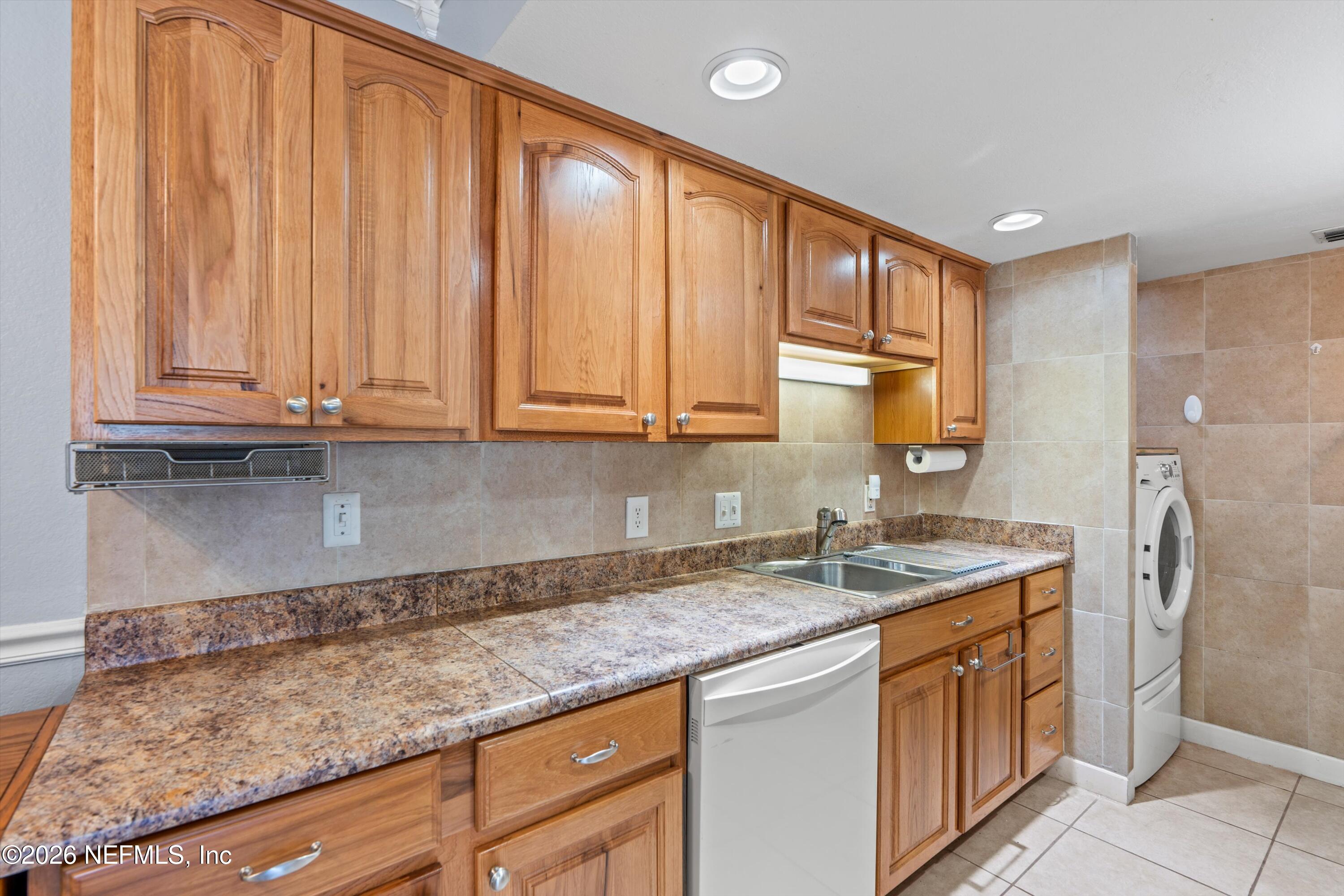 3737 LORETTO Road 803
