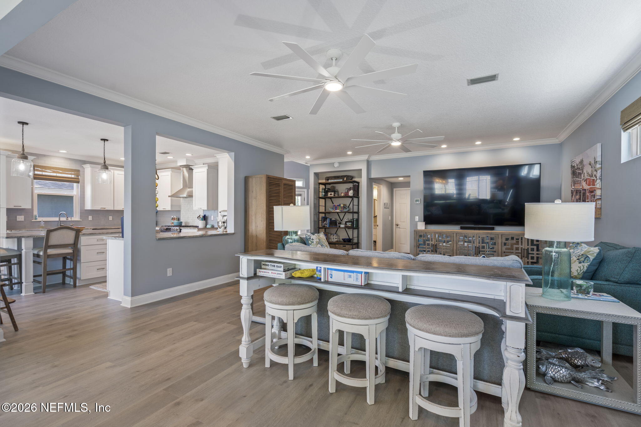 2566 MERRILL Boulevard