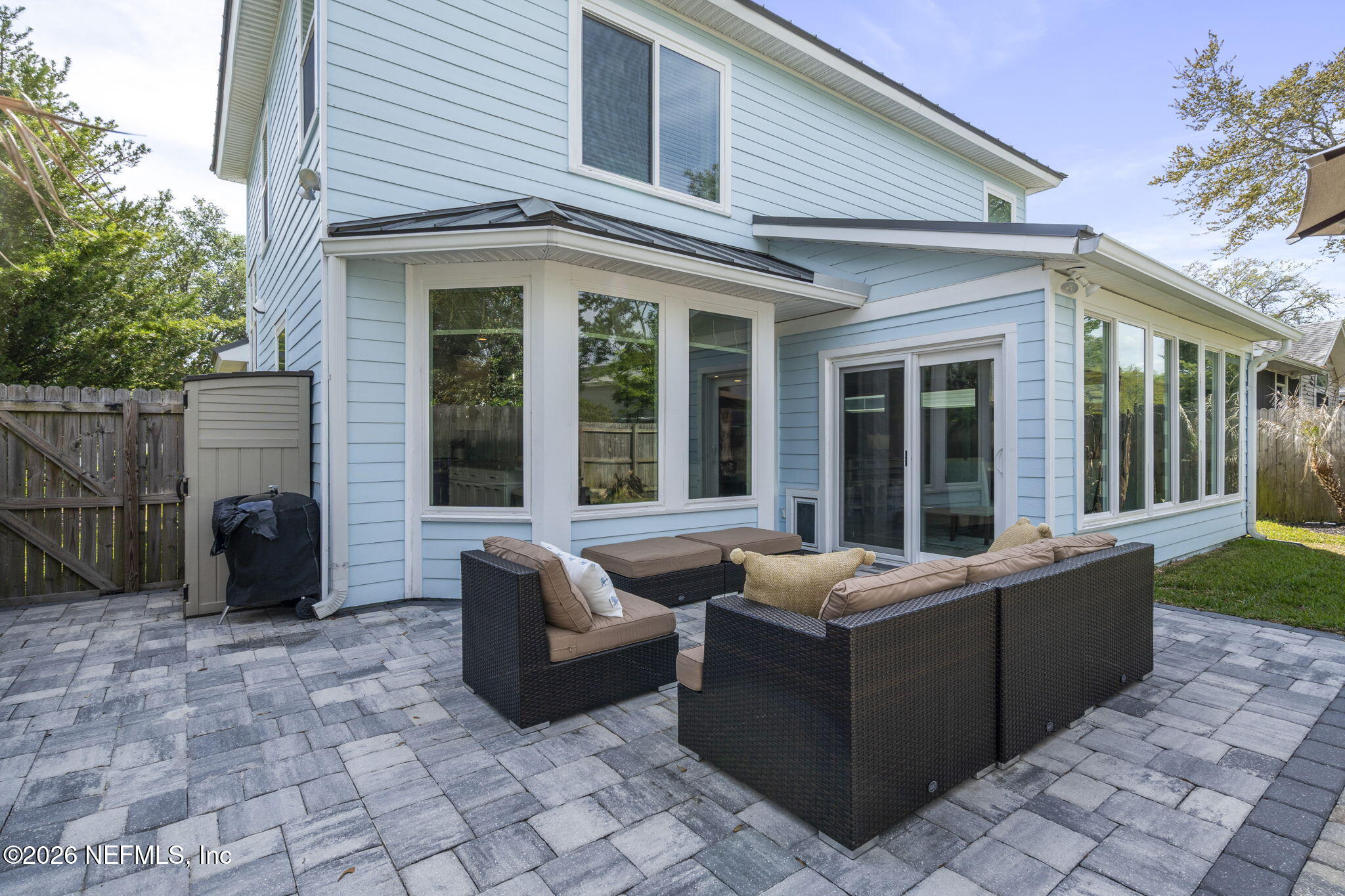 2566 MERRILL Boulevard