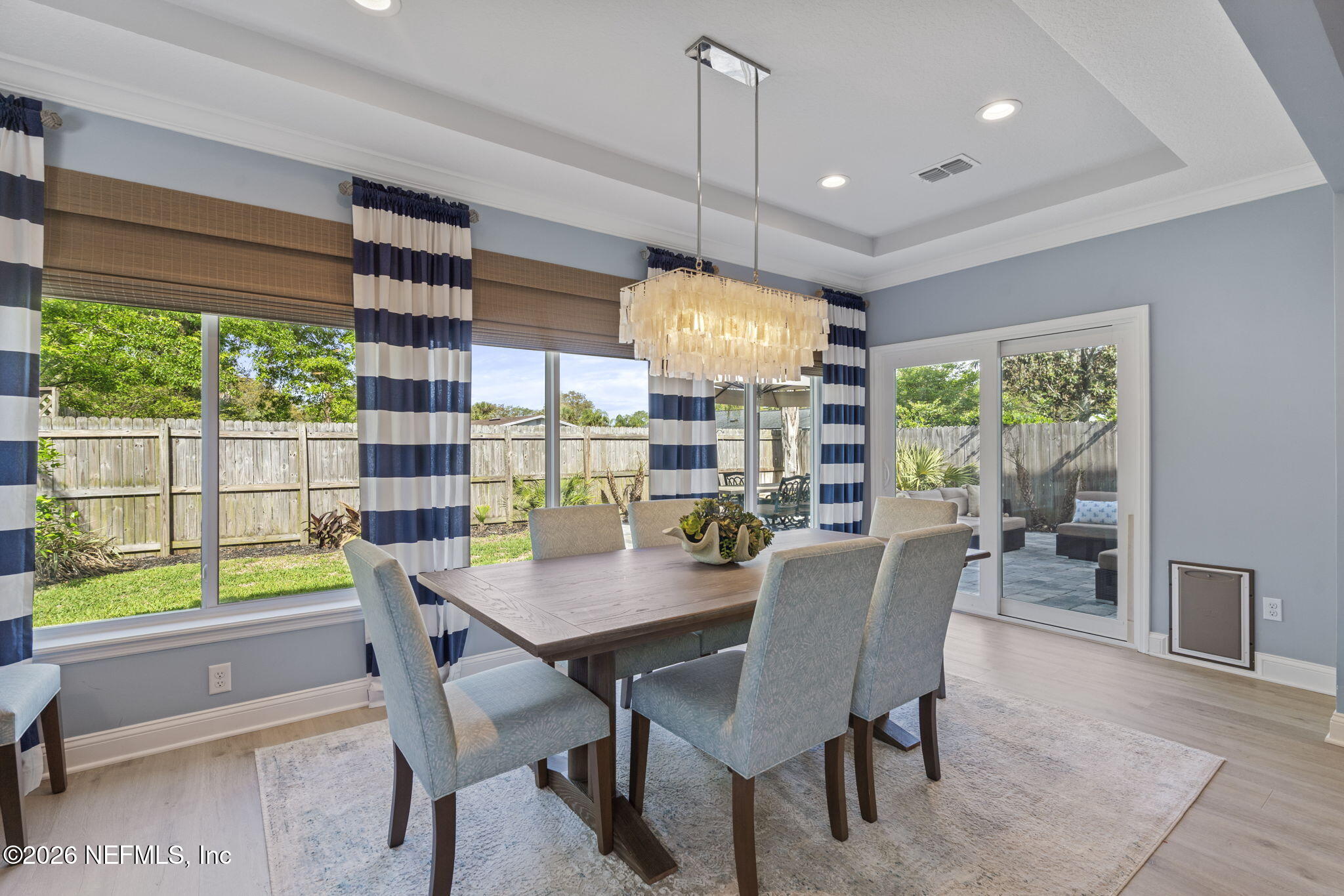 2566 MERRILL Boulevard