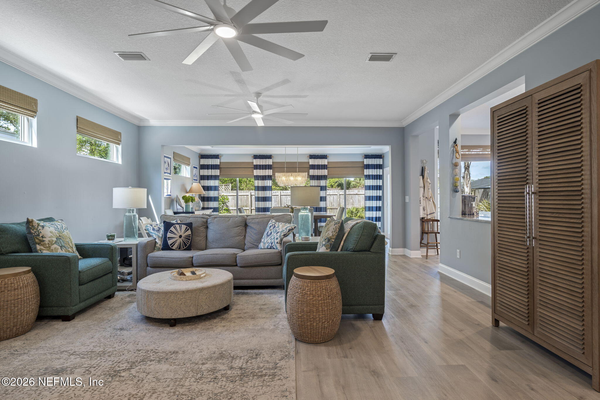 2566 MERRILL Boulevard