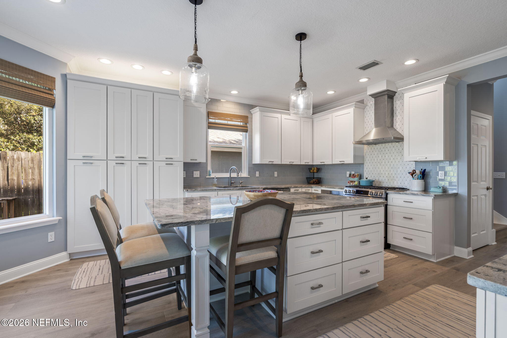 2566 MERRILL Boulevard