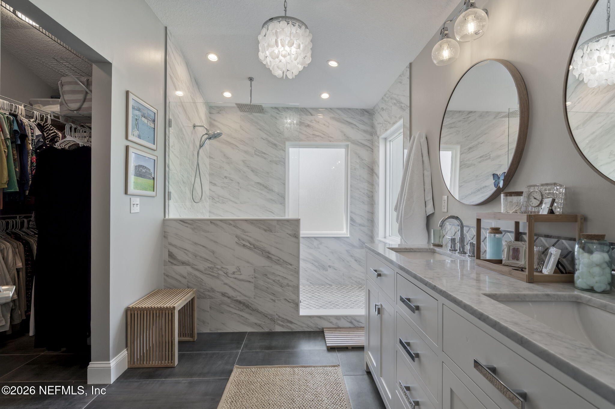 2566 MERRILL Boulevard