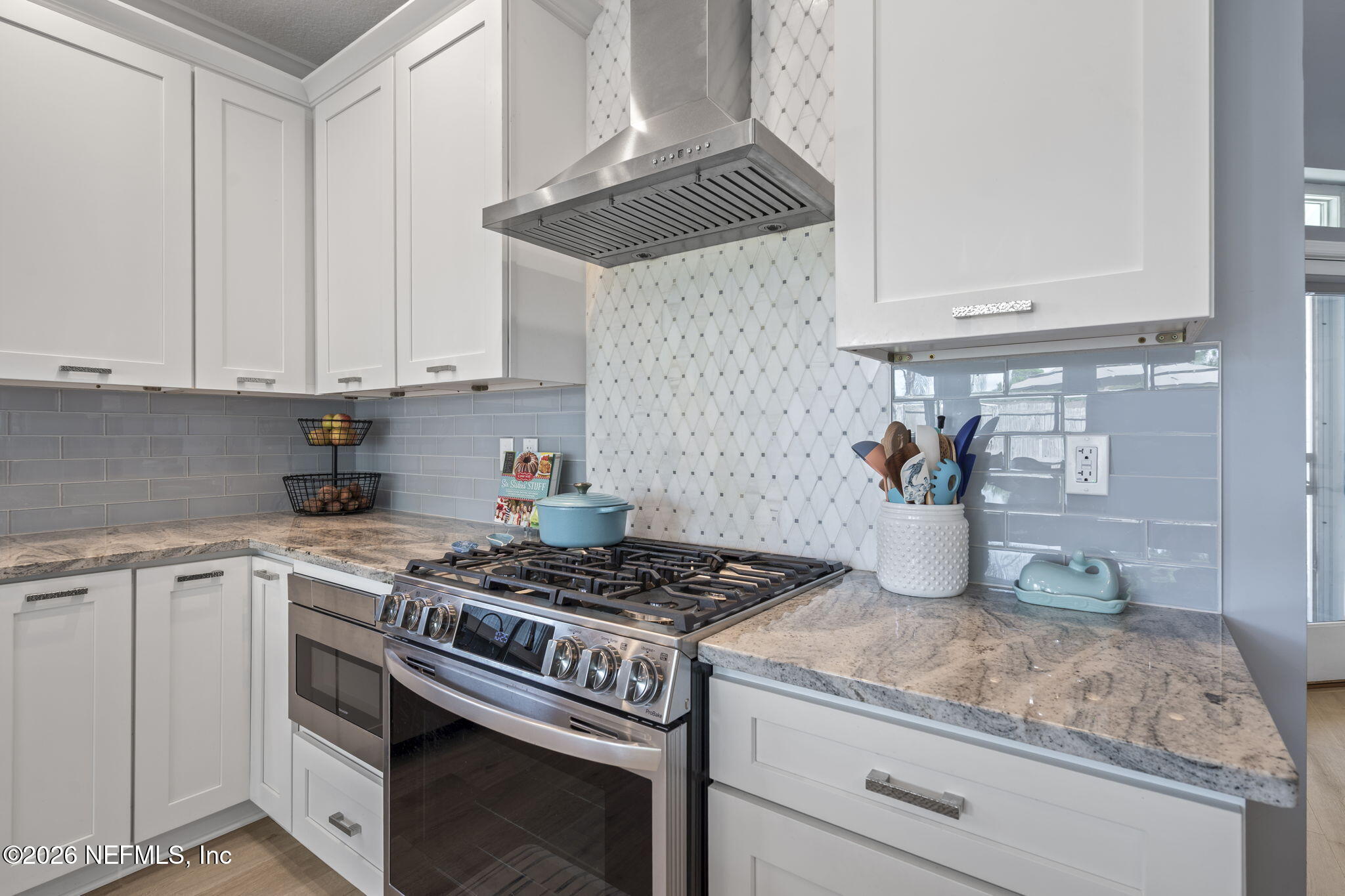 2566 MERRILL Boulevard