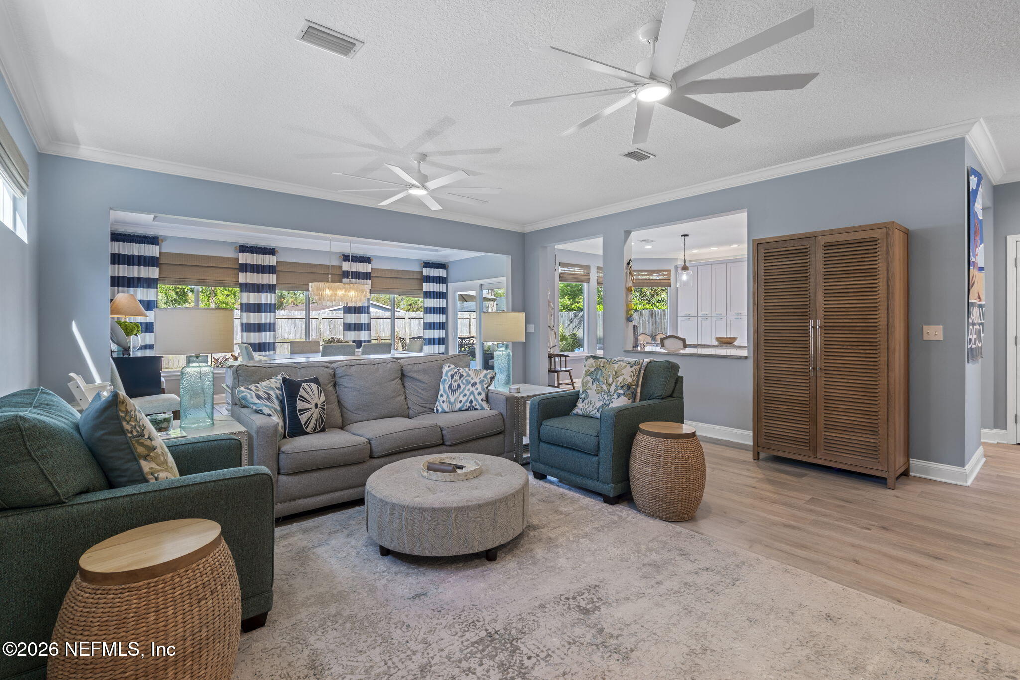 2566 MERRILL Boulevard