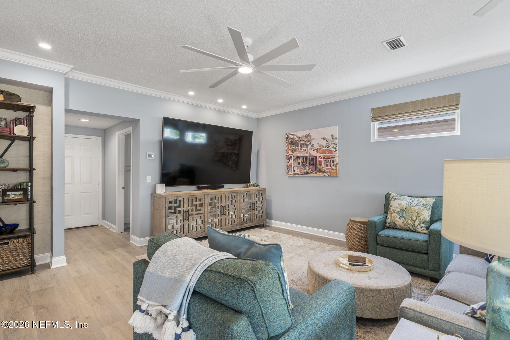 2566 MERRILL Boulevard