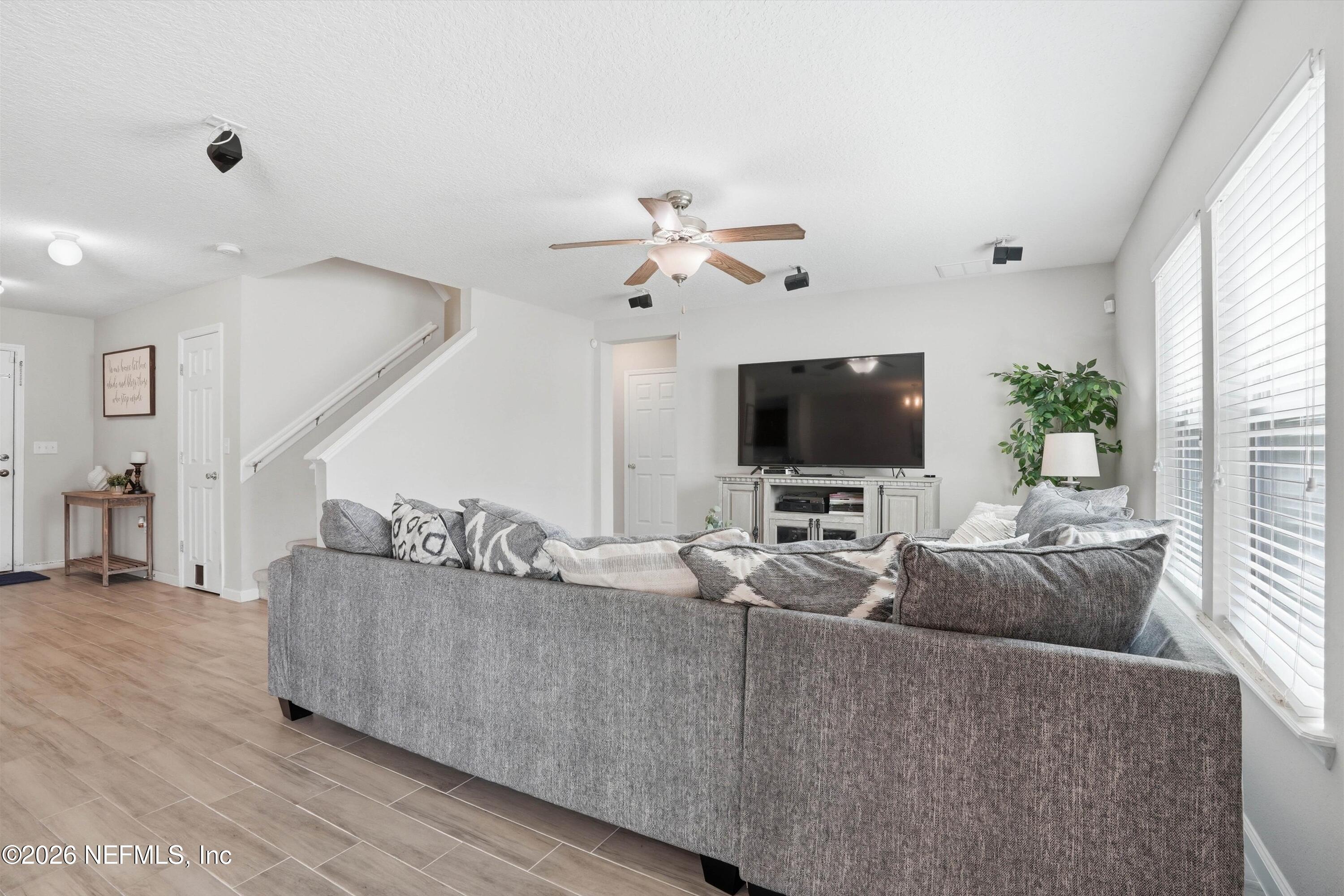29 AUBURN OAKS Road W