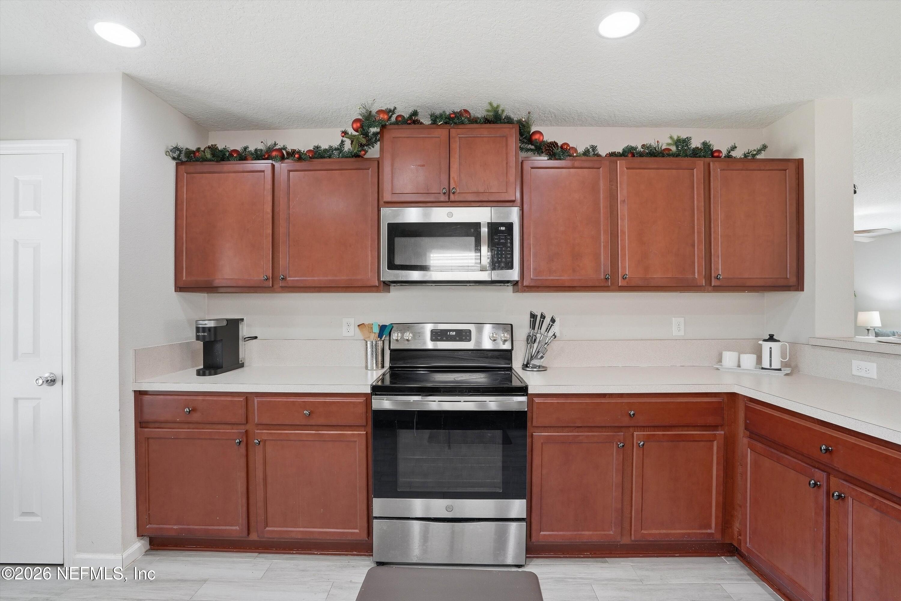 29 AUBURN OAKS Road W