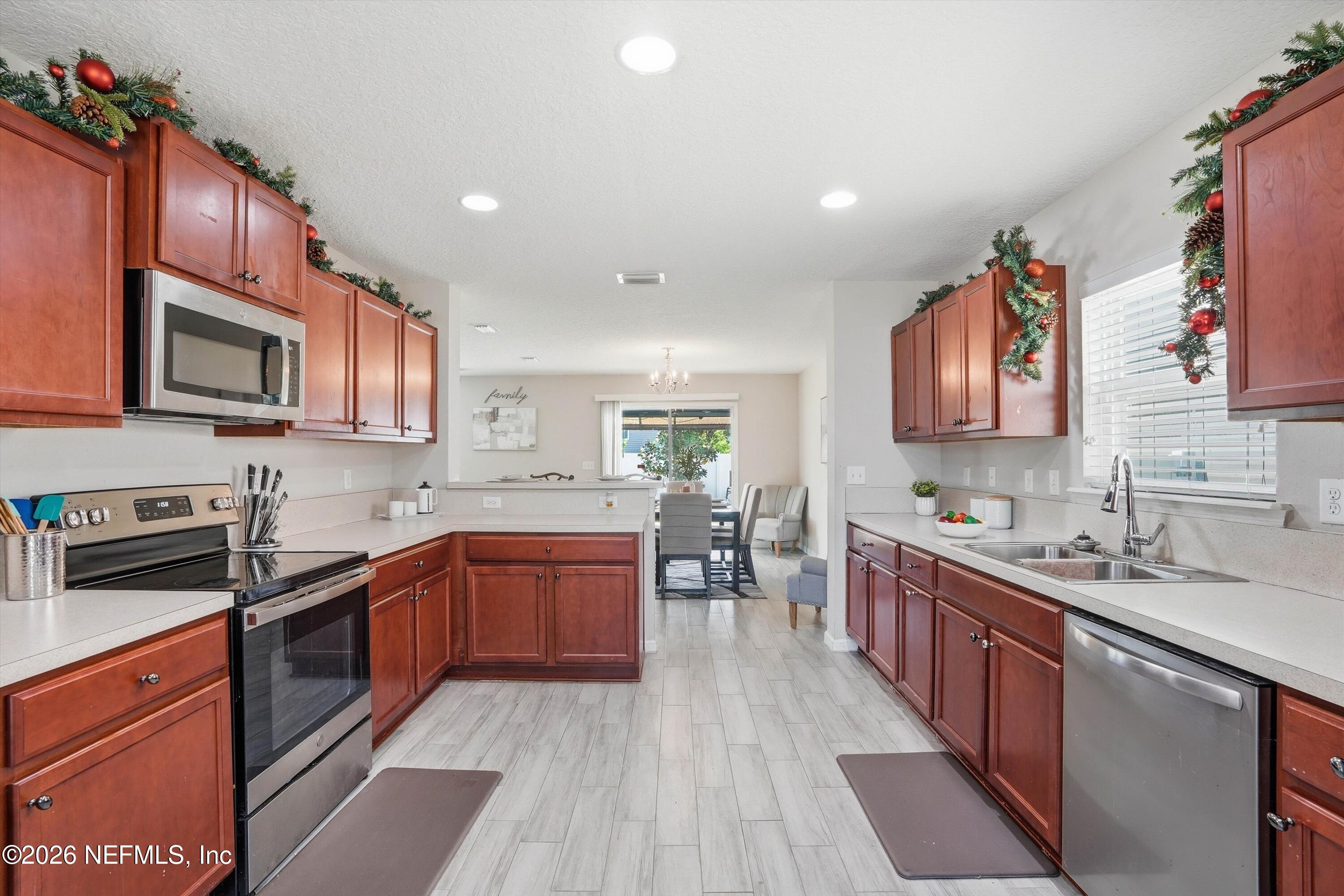 29 AUBURN OAKS Road W