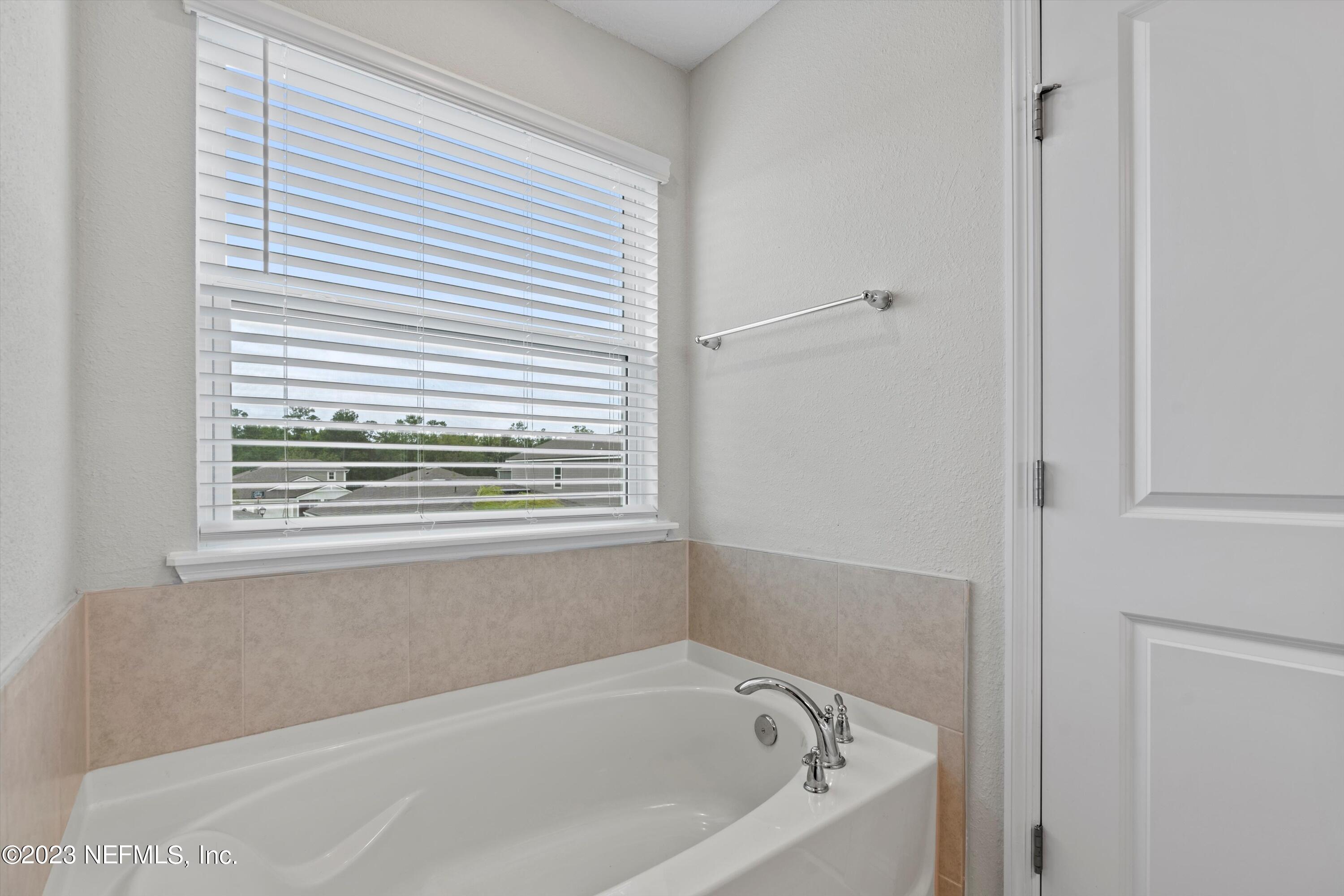 213 DAHLIA FALLS Drive, St. Johns