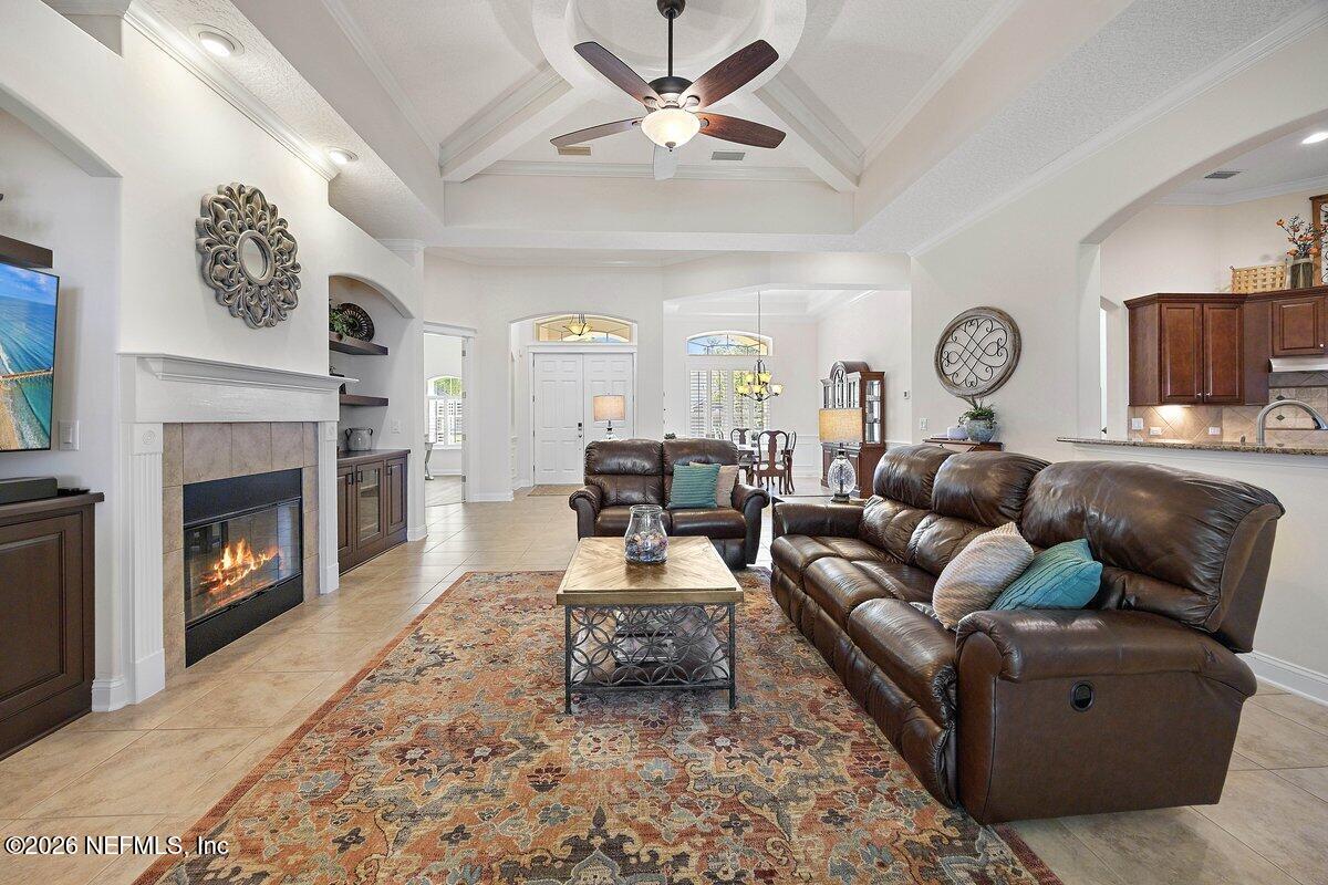 862439 N HAMPTON CLUB Way