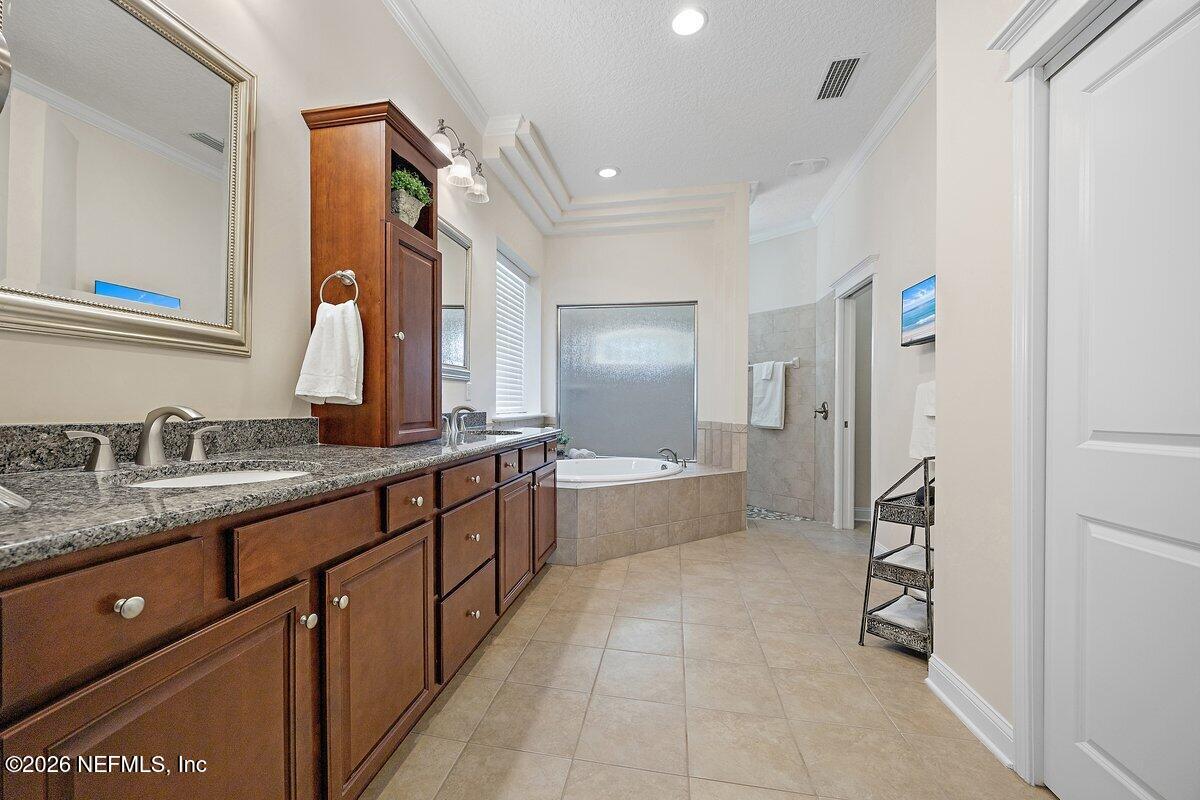 862439 N HAMPTON CLUB Way