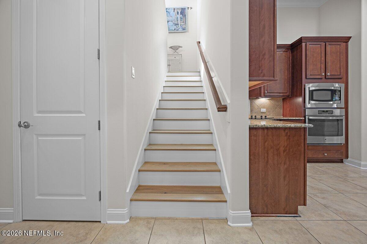 862439 N HAMPTON CLUB Way