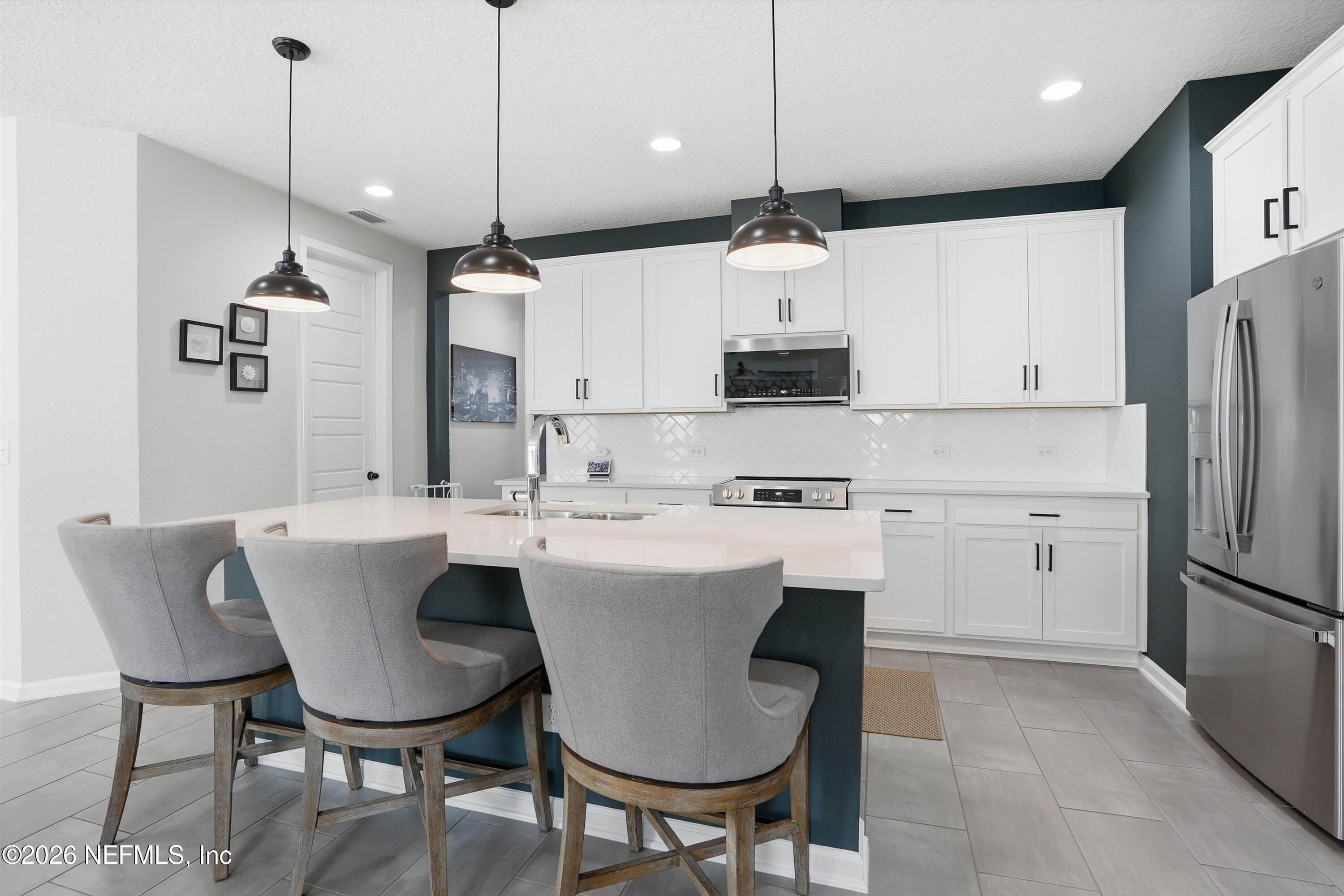 1961 AMBERLY Drive