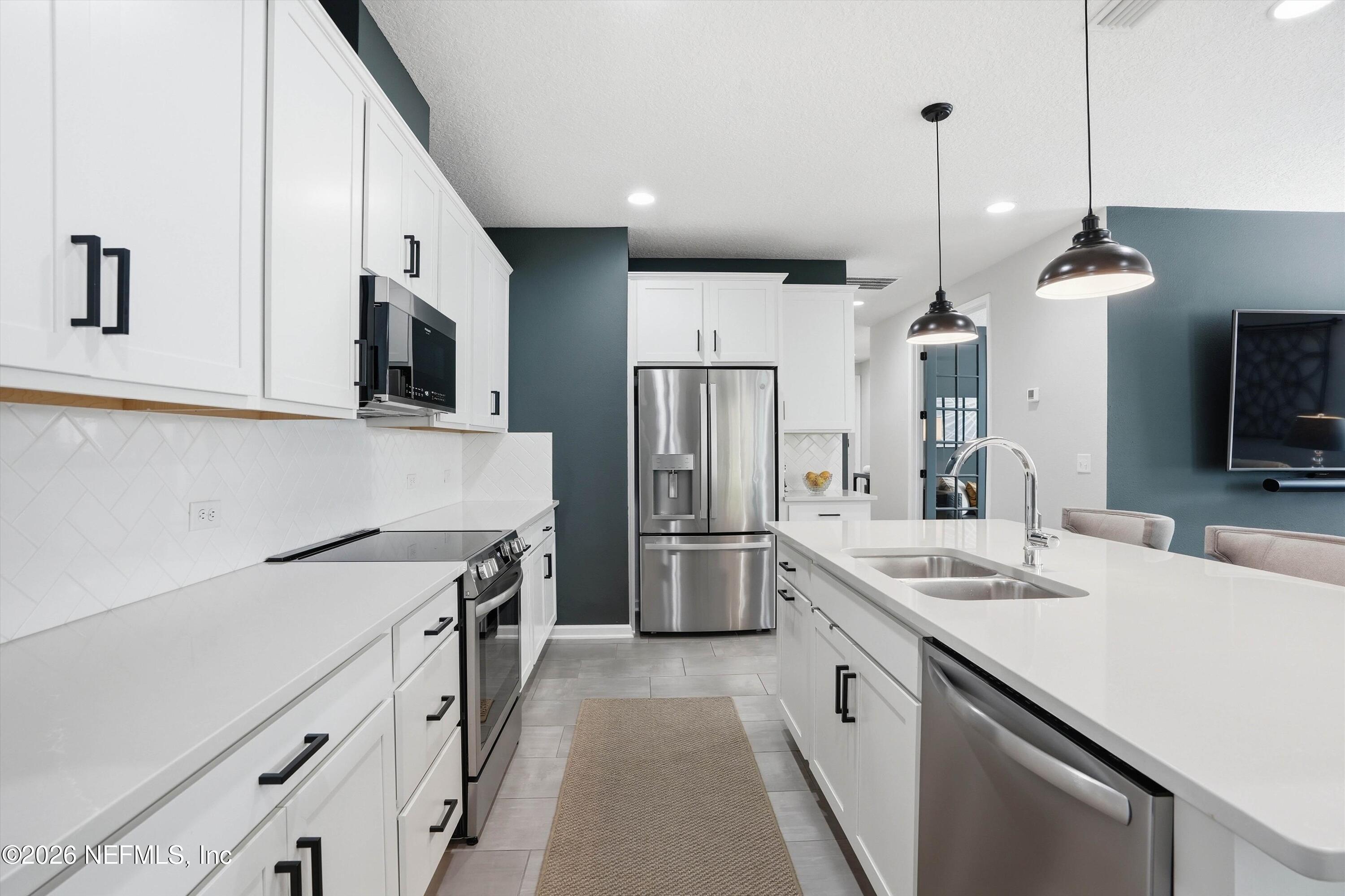1961 AMBERLY Drive