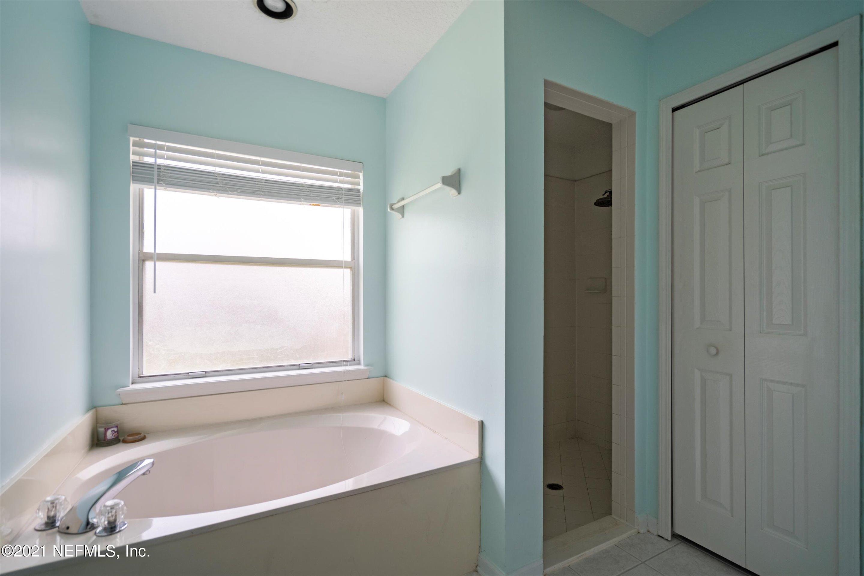 193 IVY LAKES Drive, St. Johns