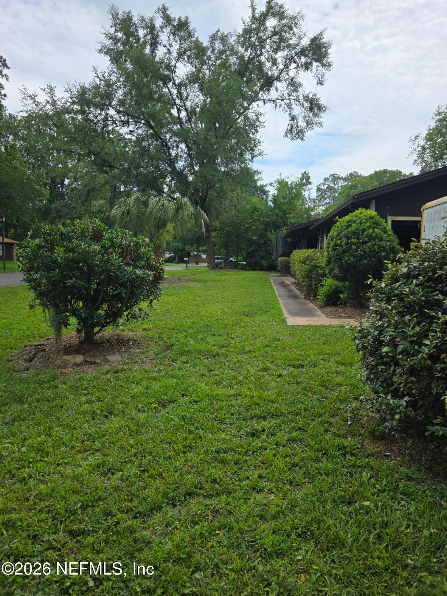 6348 JOHNNIE Circle E