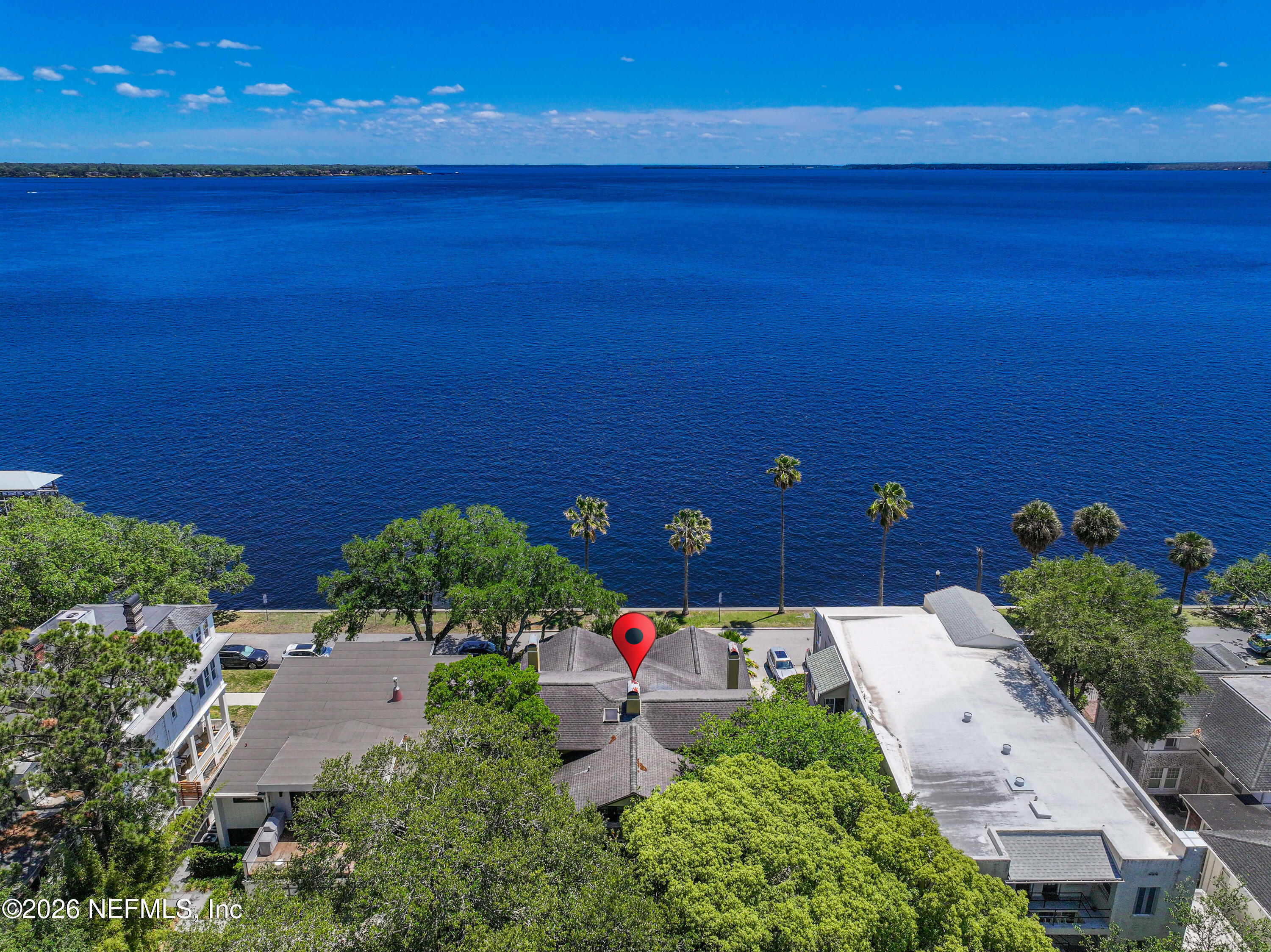 2117 RIVER Boulevard