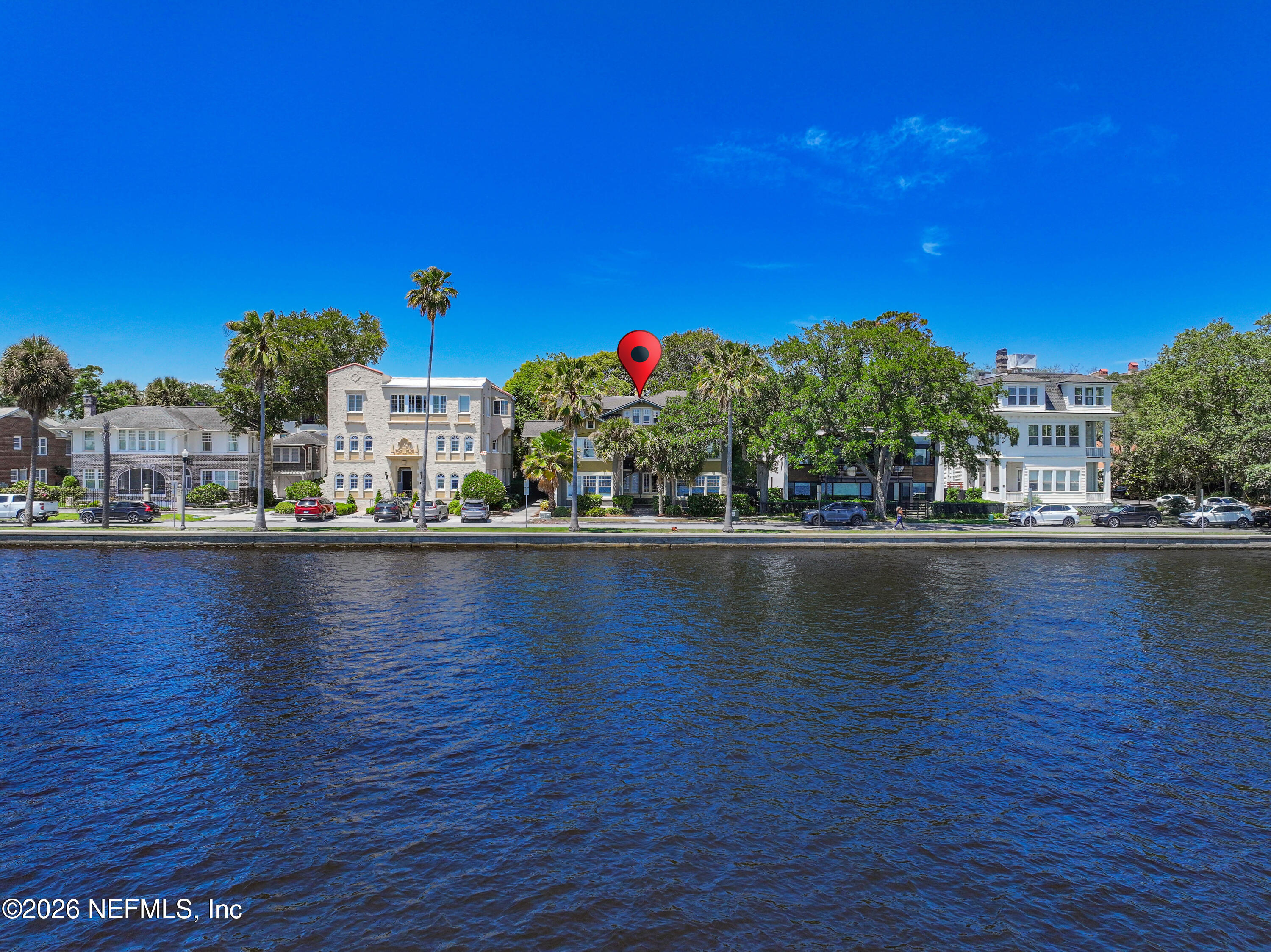 2117 RIVER Boulevard
