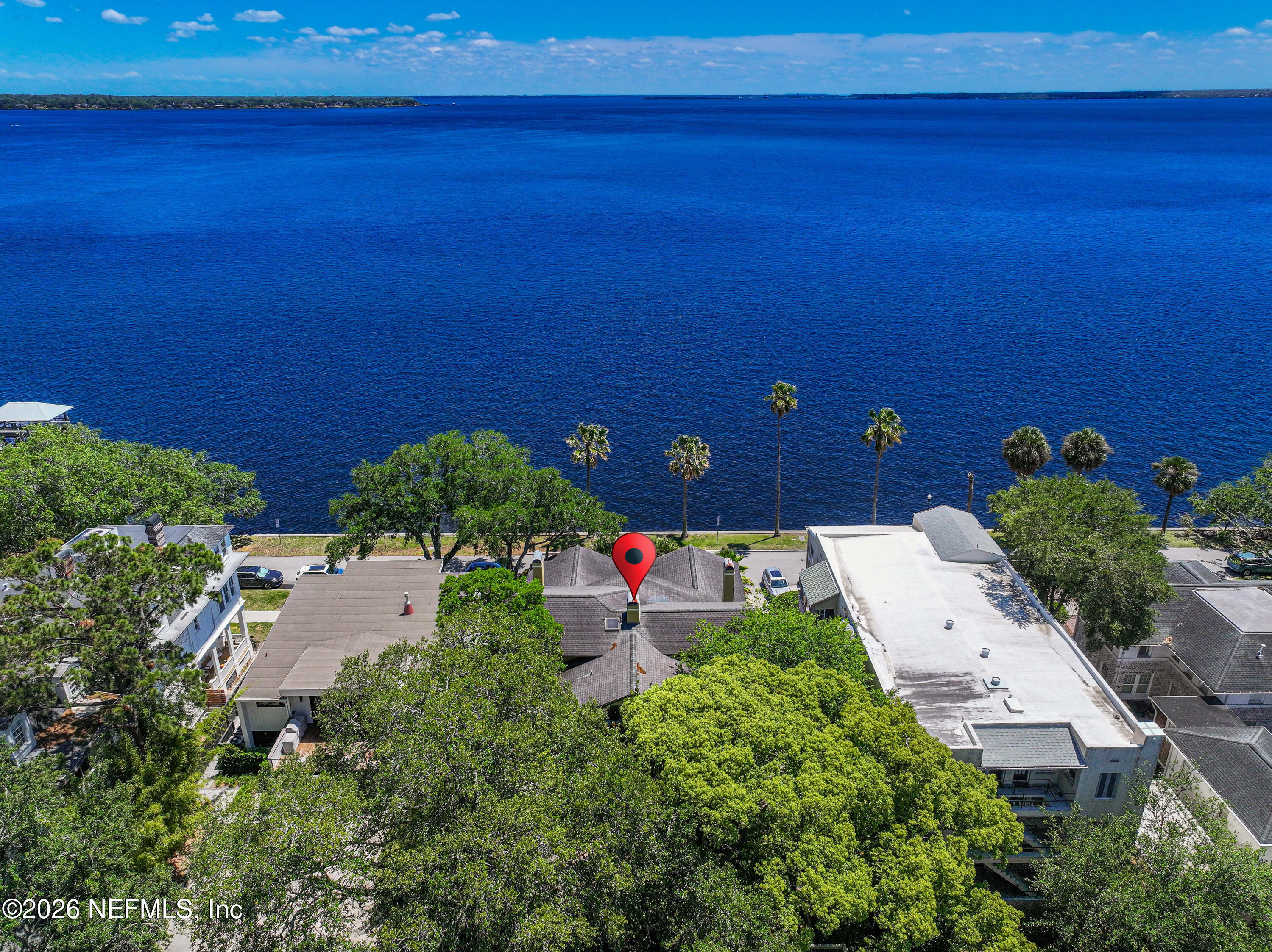 2117 RIVER Boulevard