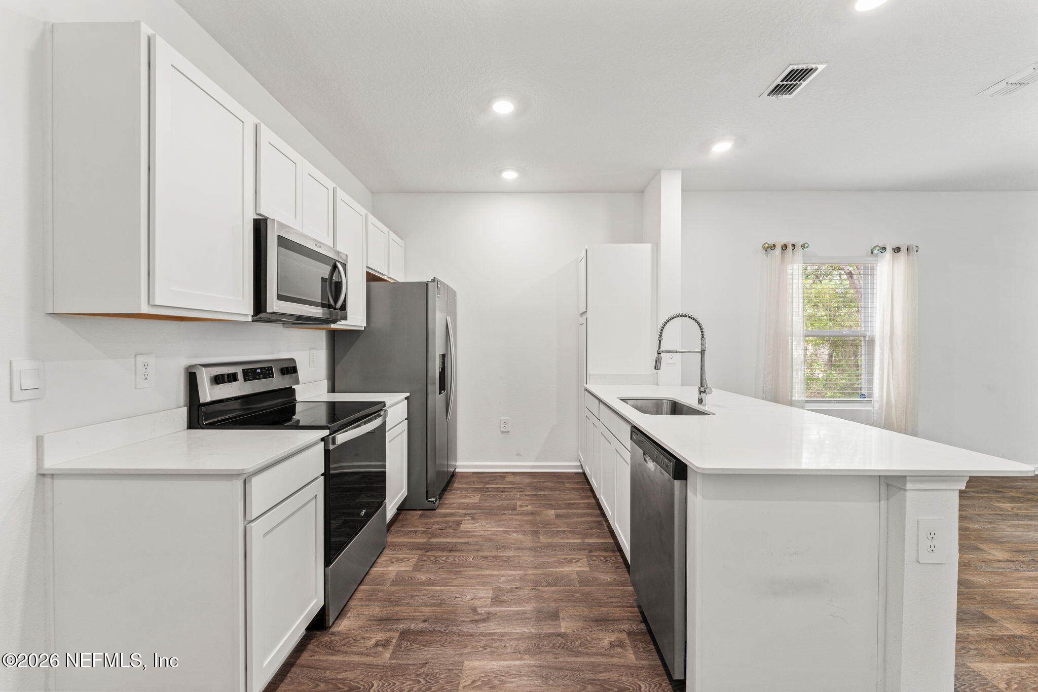 817 RIVERTREE Place