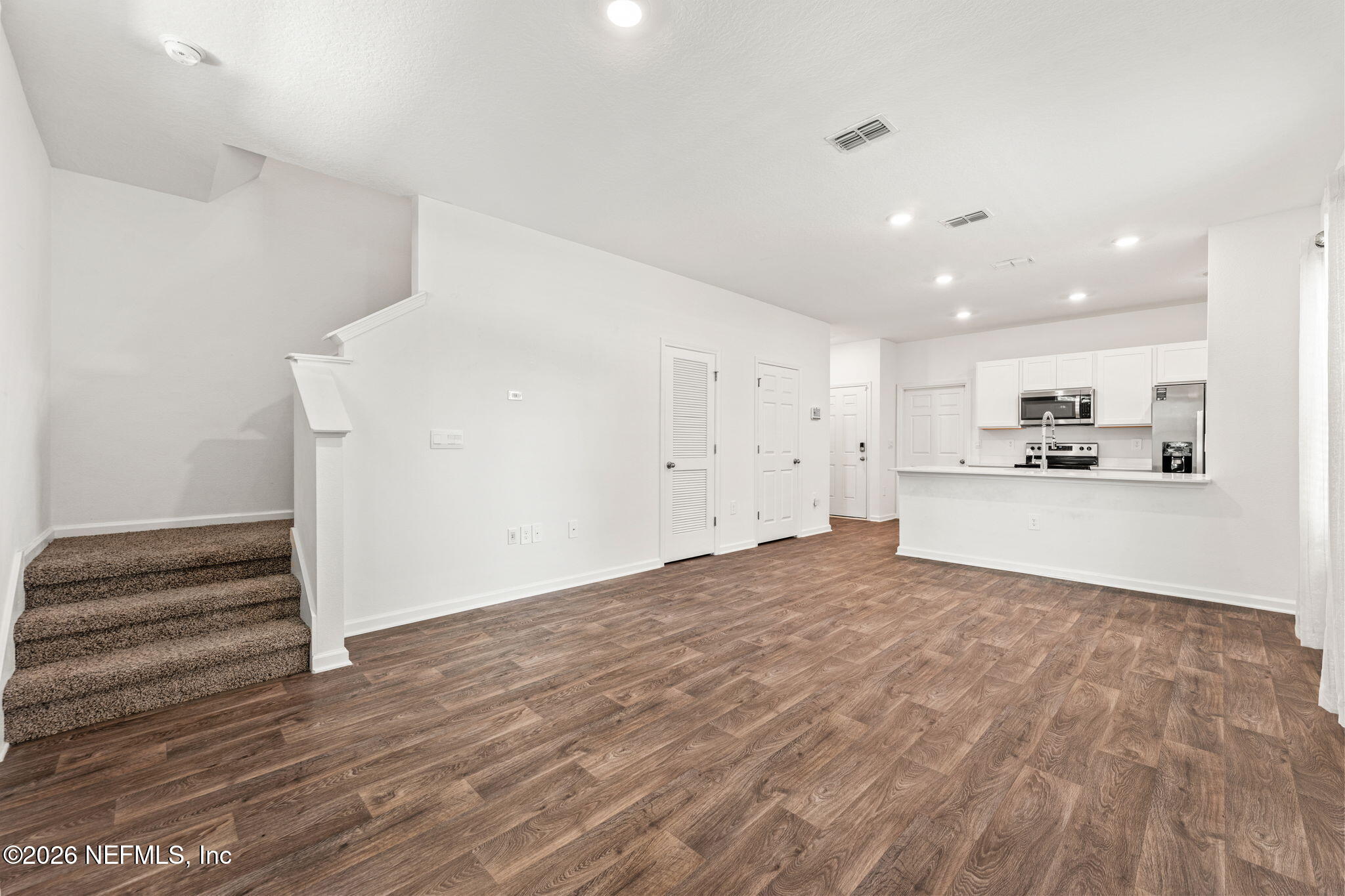 817 RIVERTREE Place