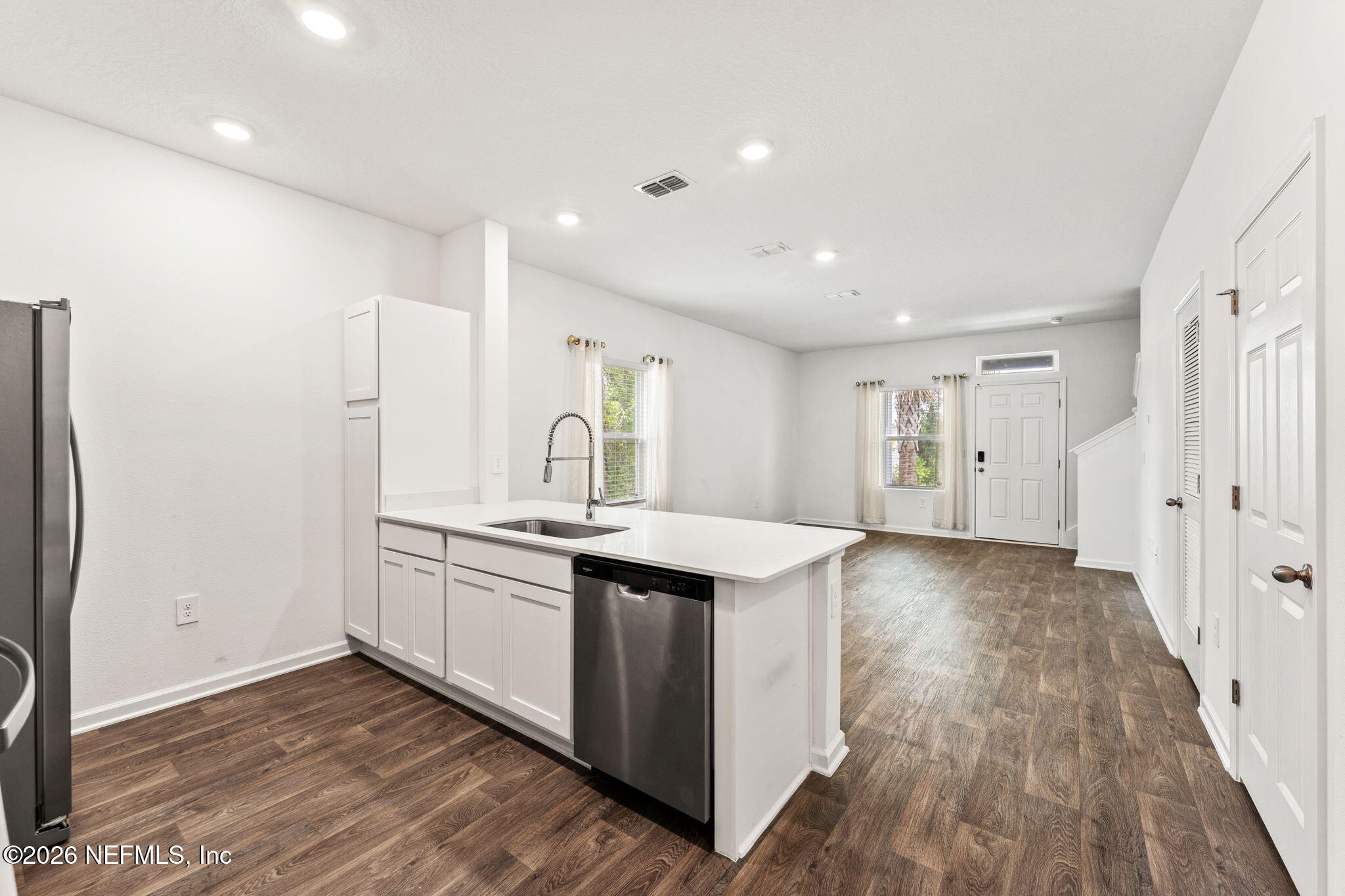 817 RIVERTREE Place