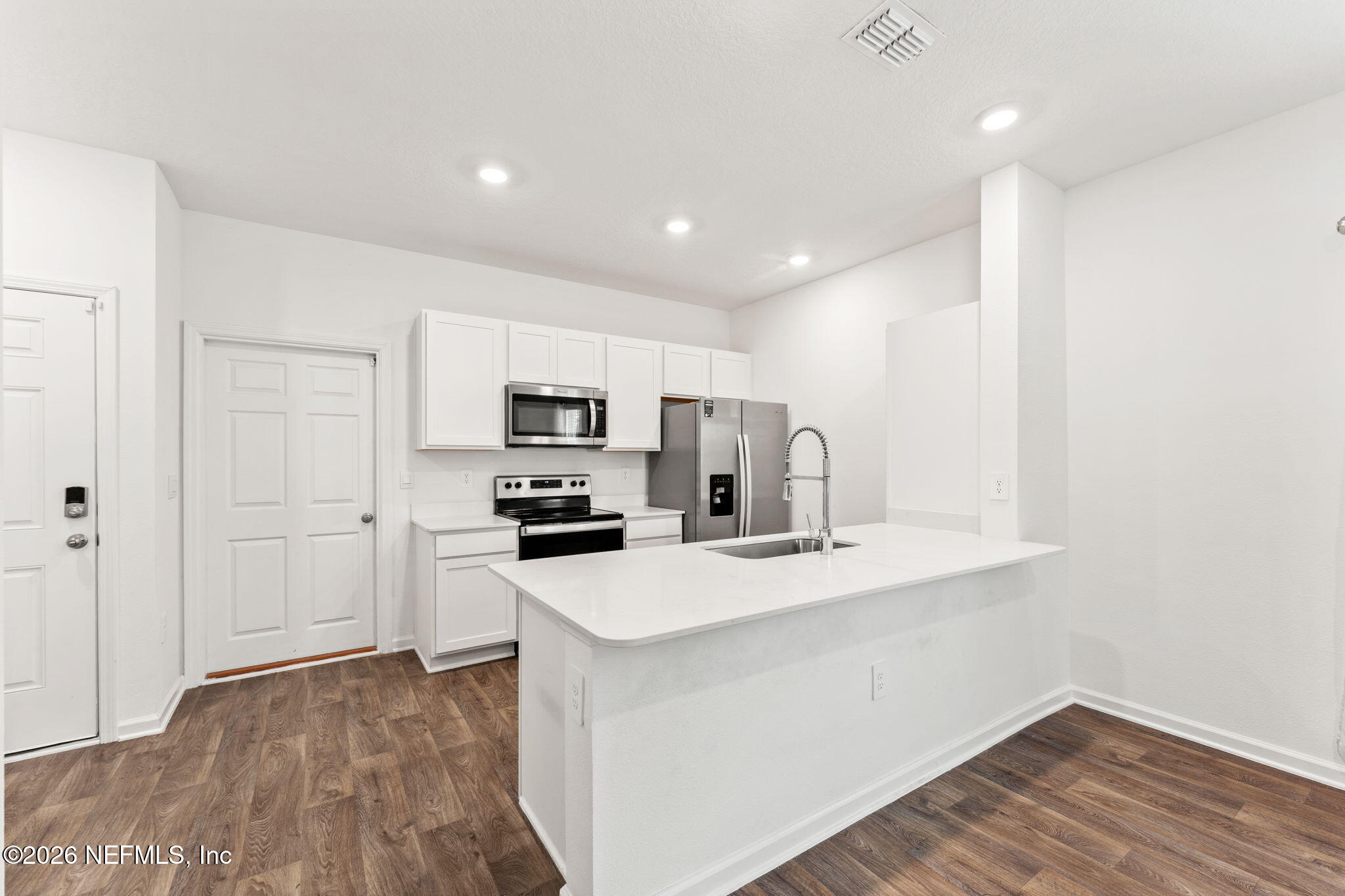 817 RIVERTREE Place