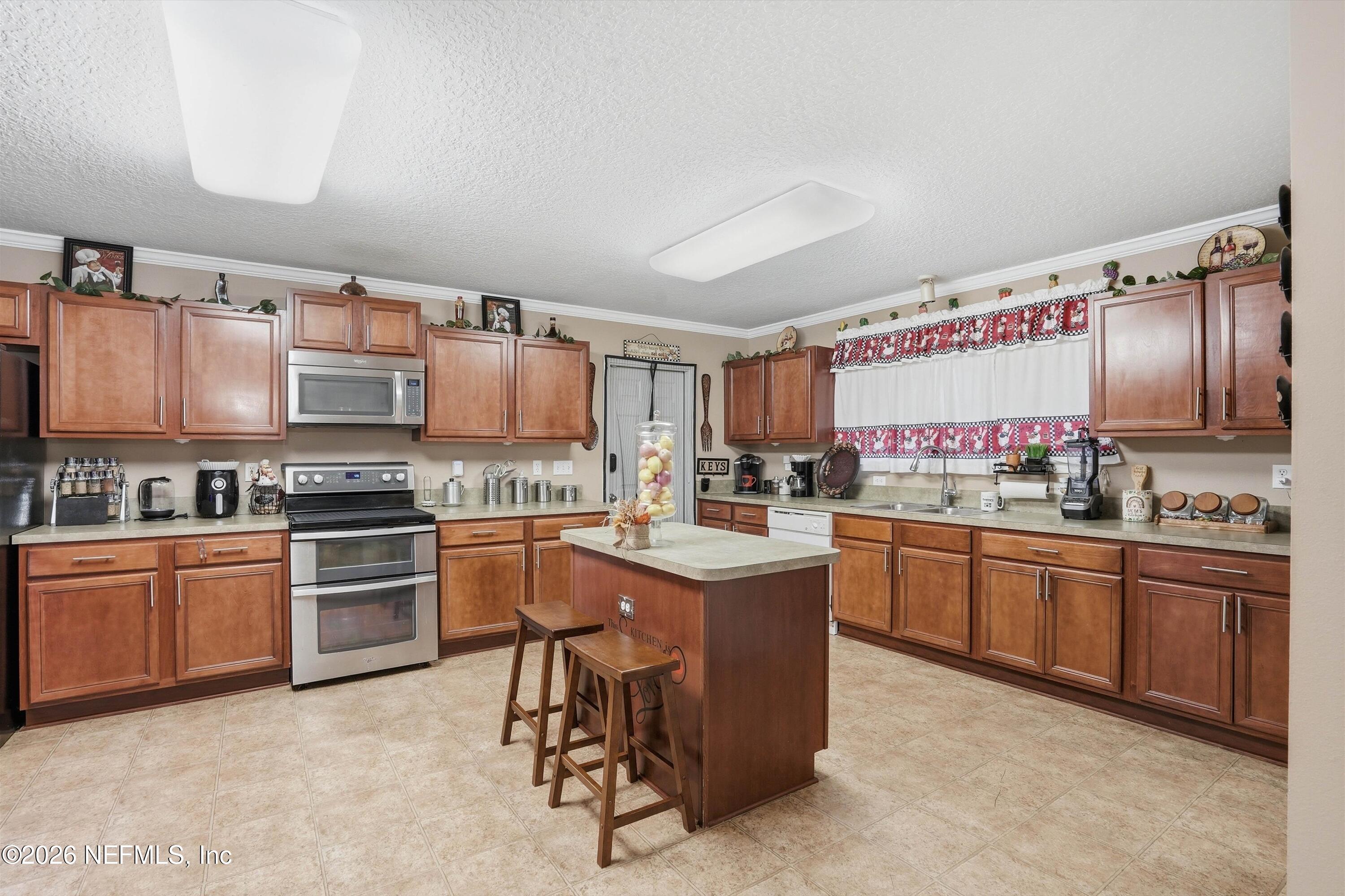 3271 SILVERADO Circle