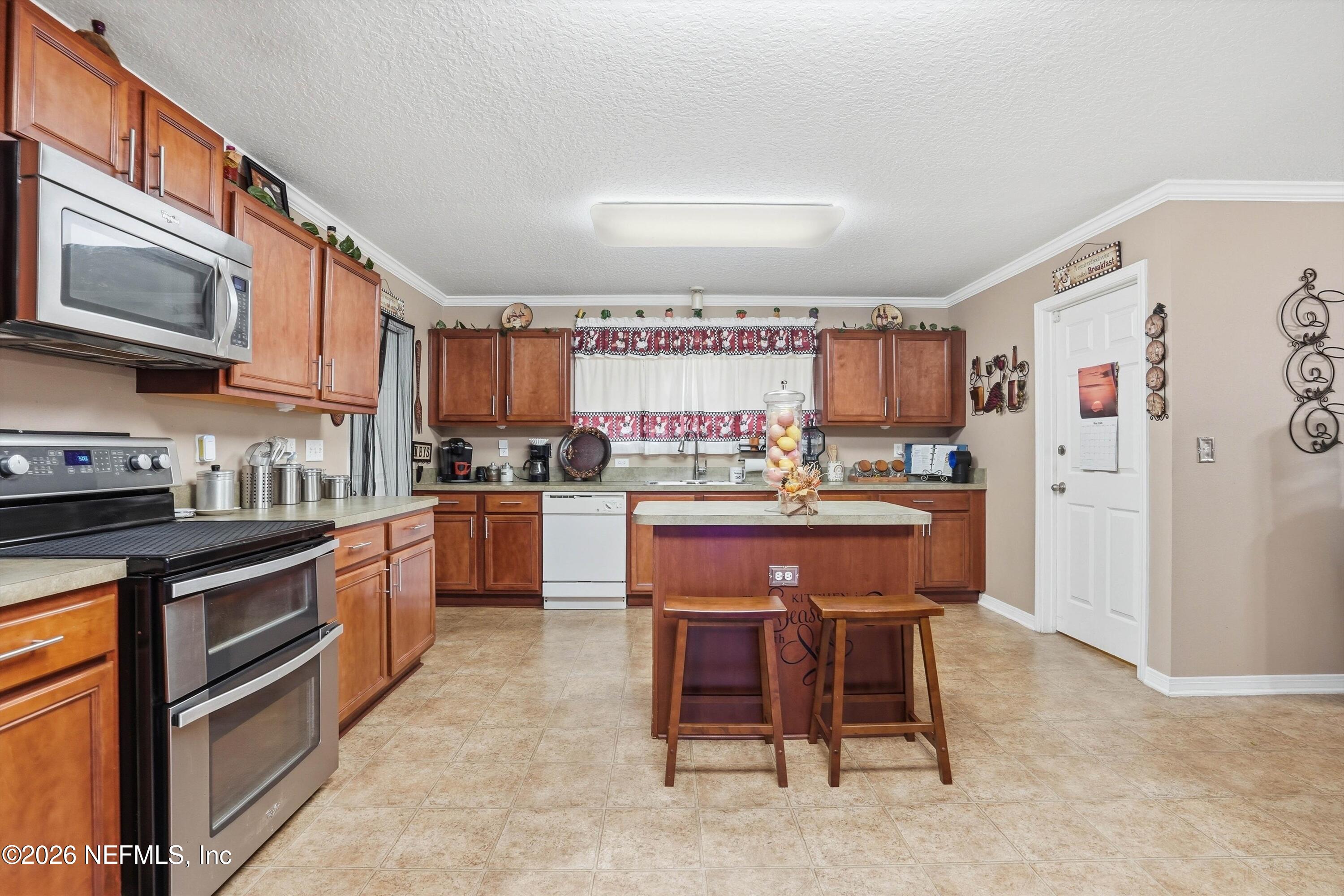 3271 SILVERADO Circle