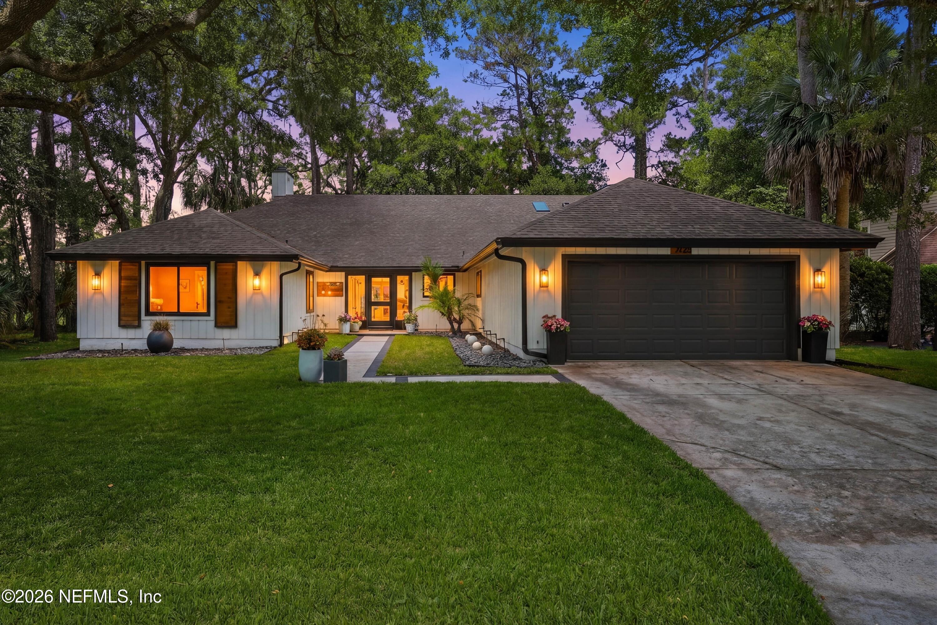 128 NANDINA Circle
