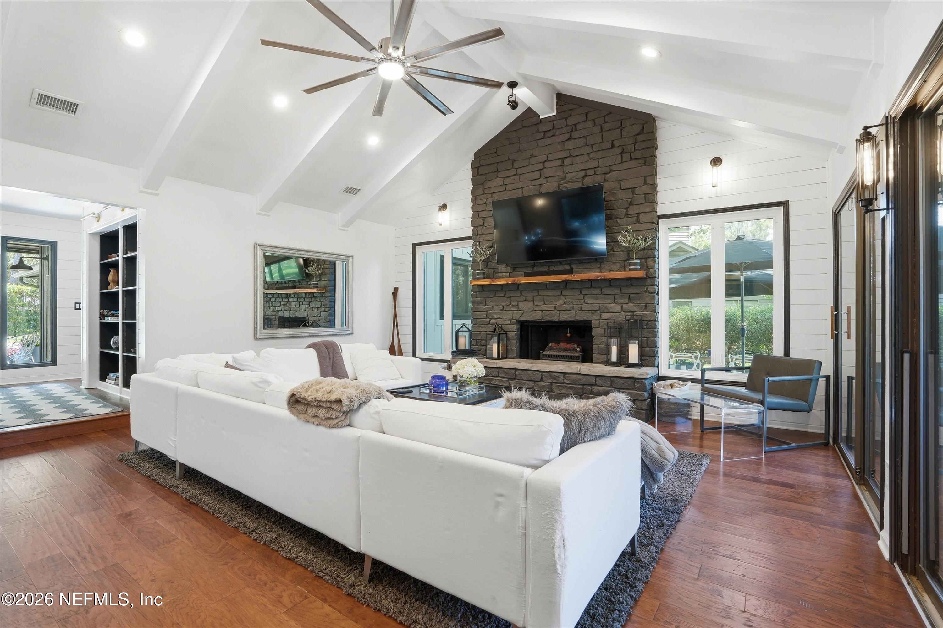 128 NANDINA Circle