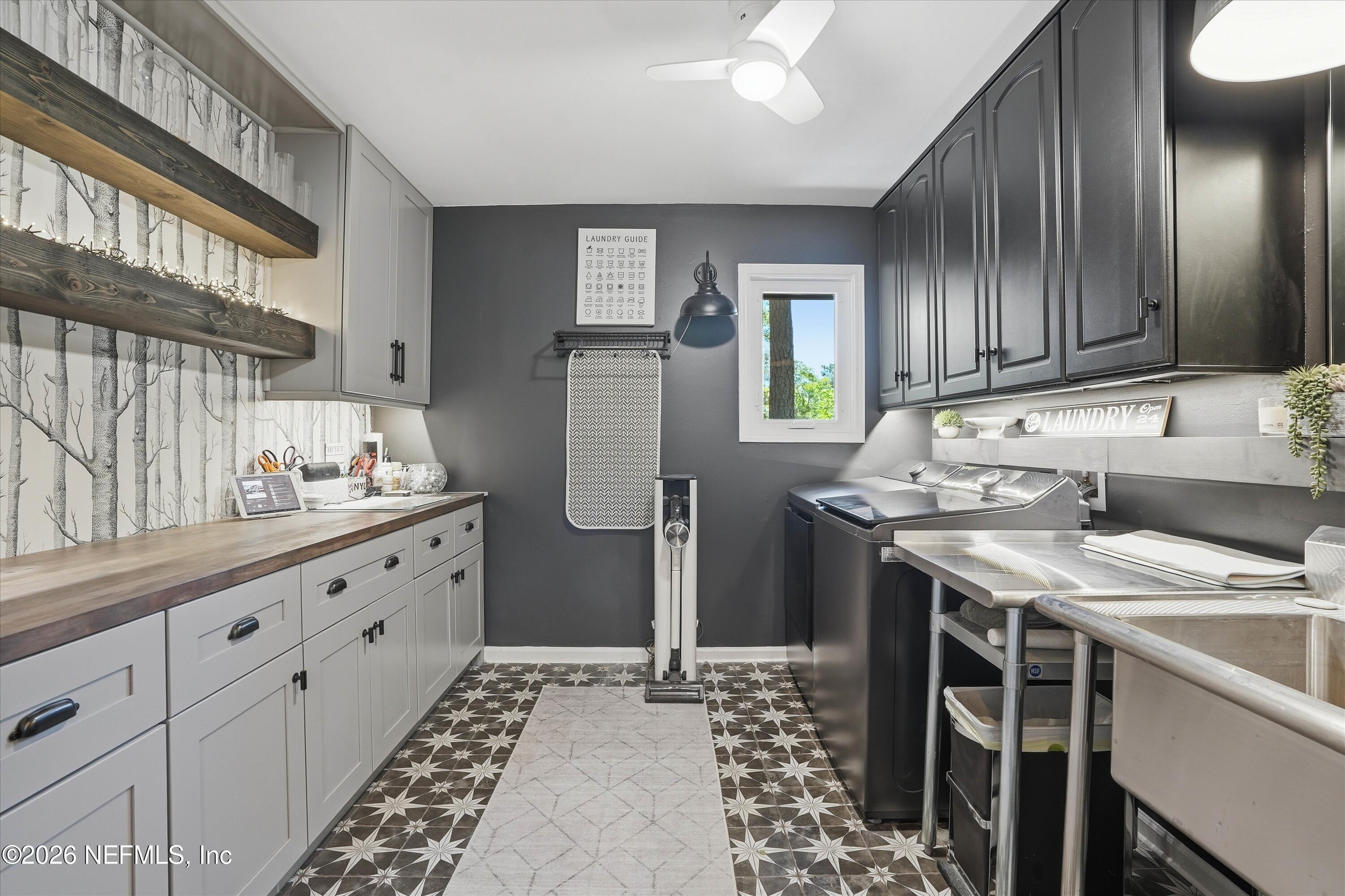 128 NANDINA Circle