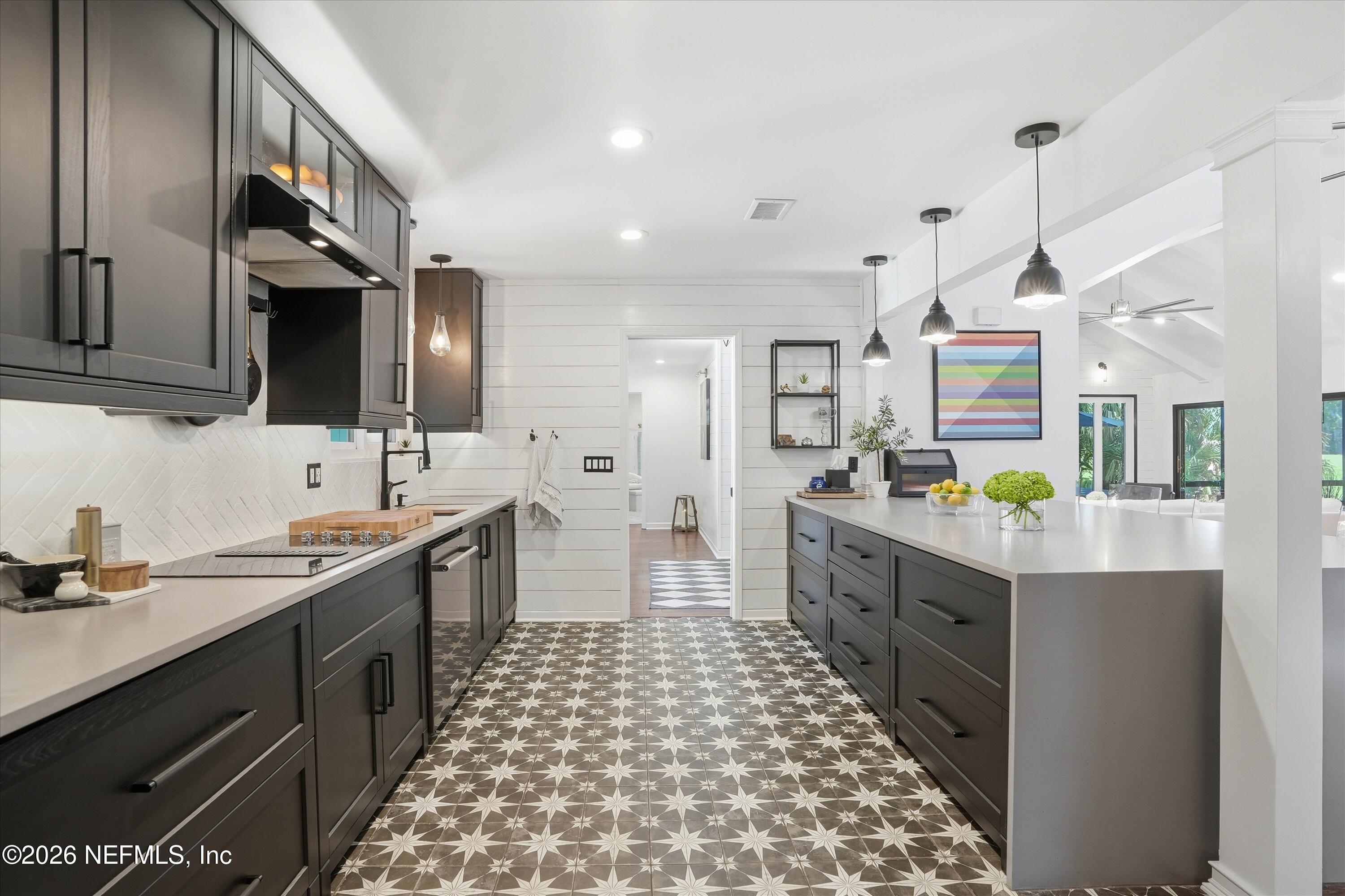 128 NANDINA Circle