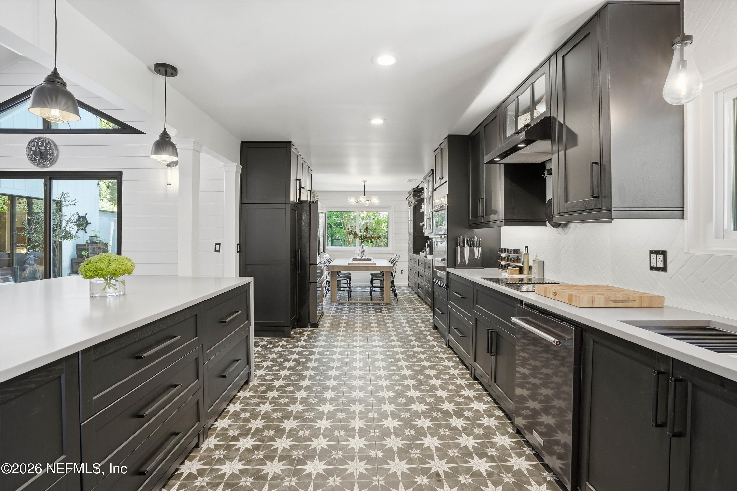 128 NANDINA Circle