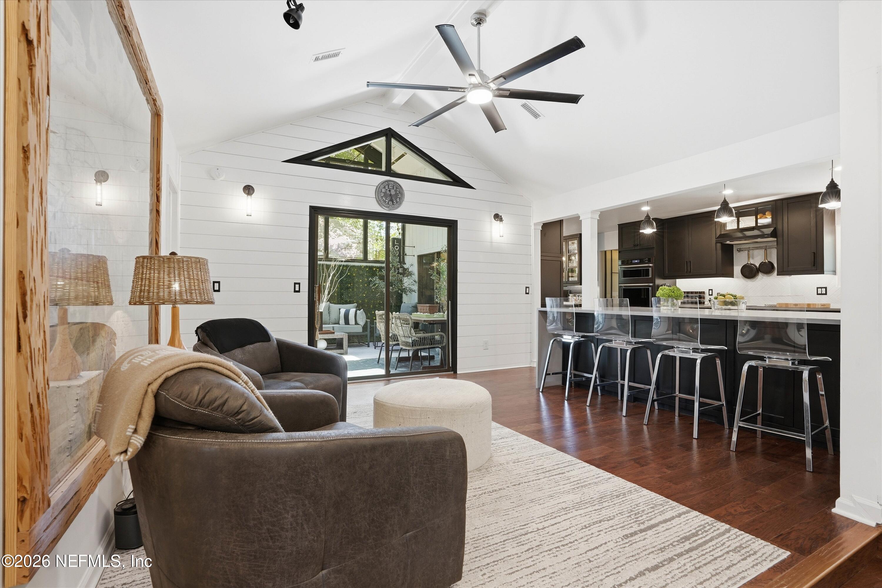 128 NANDINA Circle