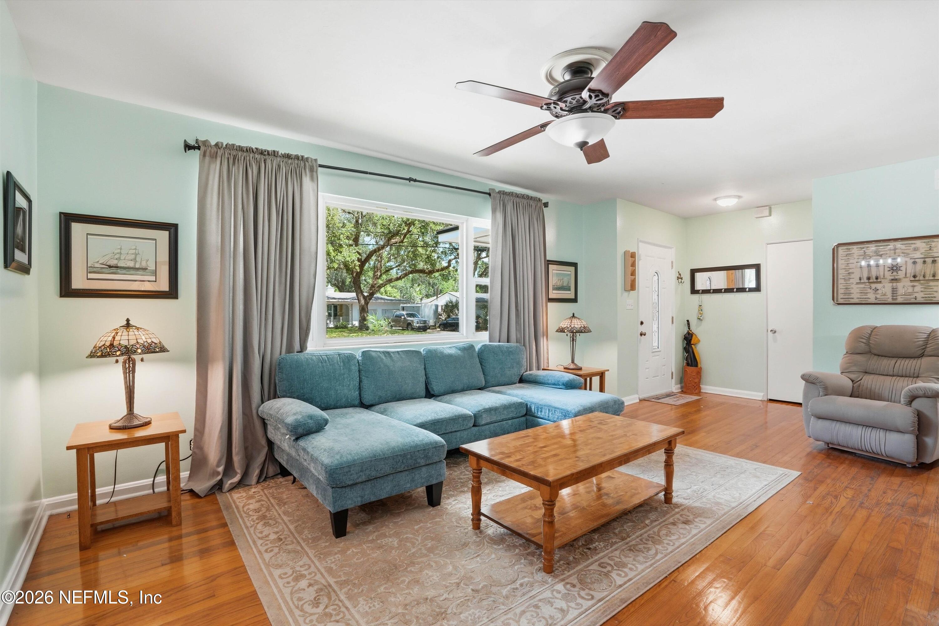 1426 GLENGARRY Road