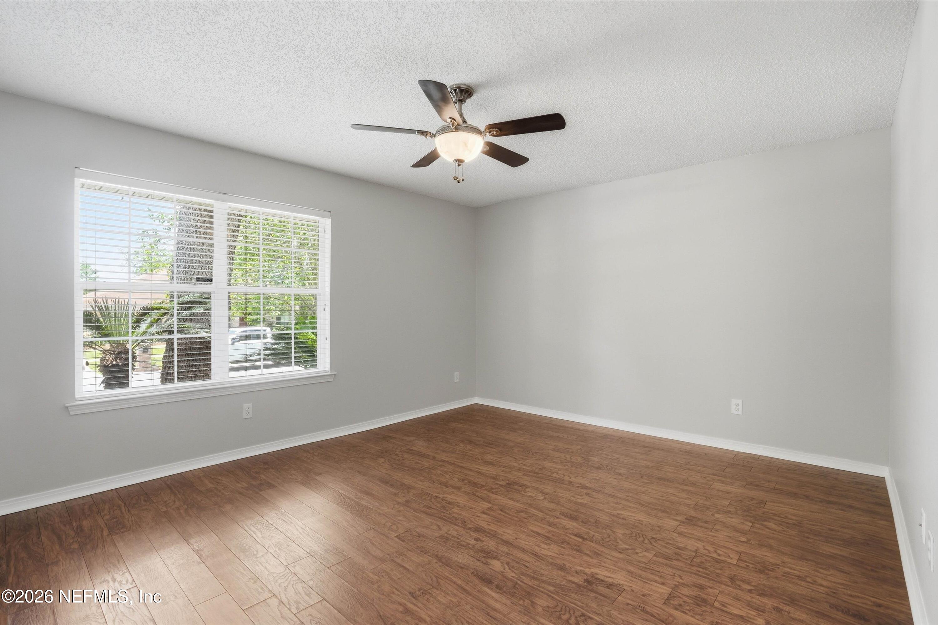 2527 MOON HARBOR Way