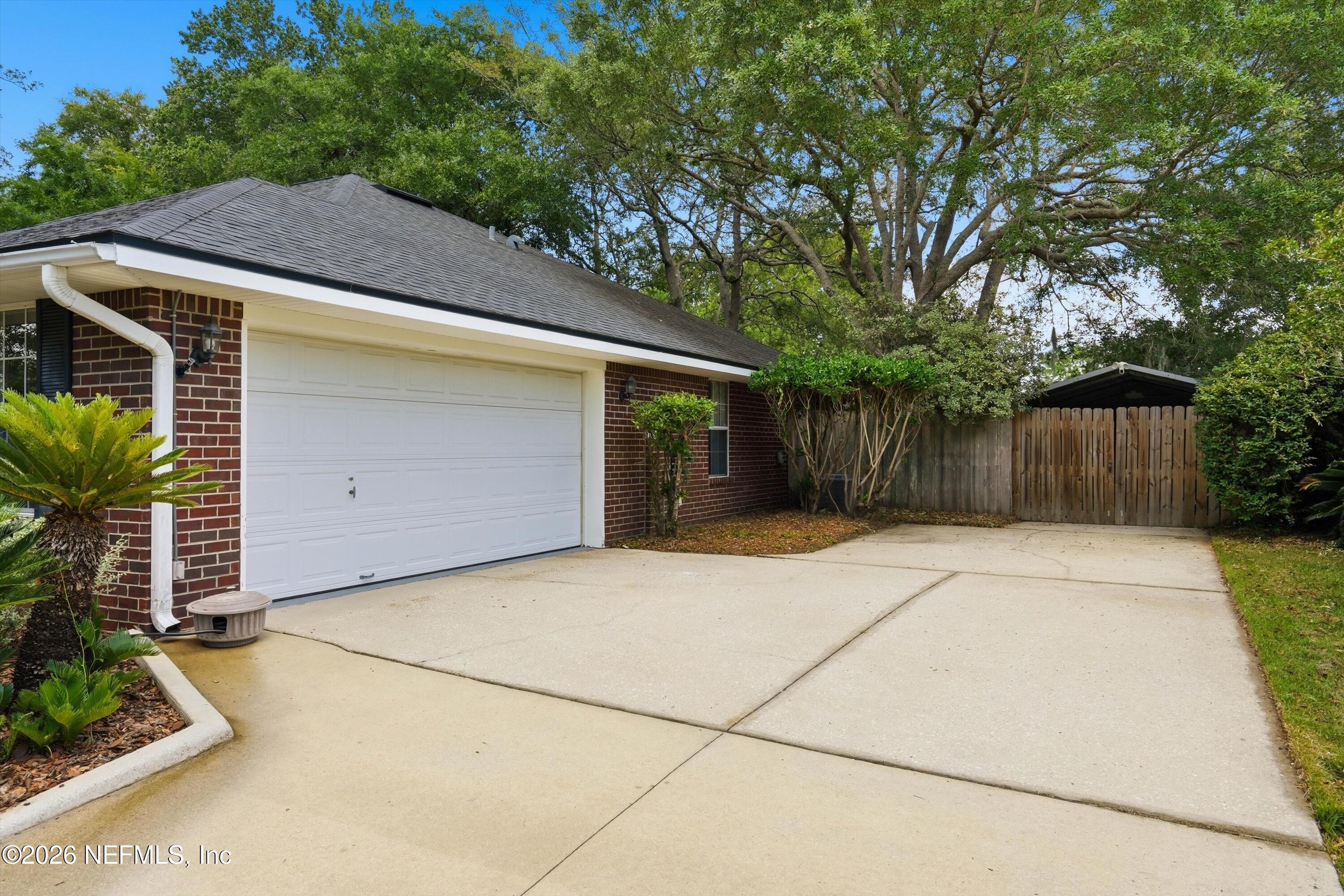 2527 MOON HARBOR Way