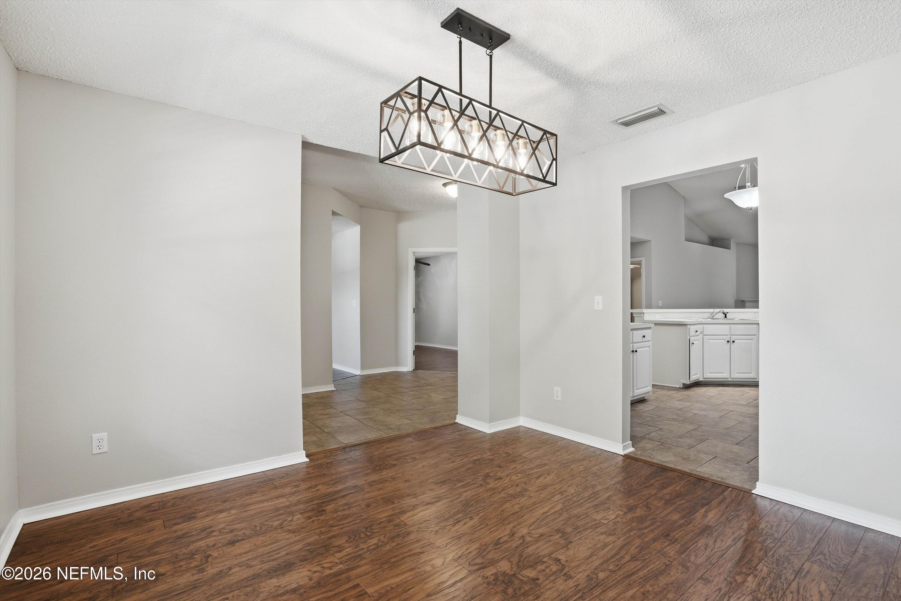 2527 MOON HARBOR Way