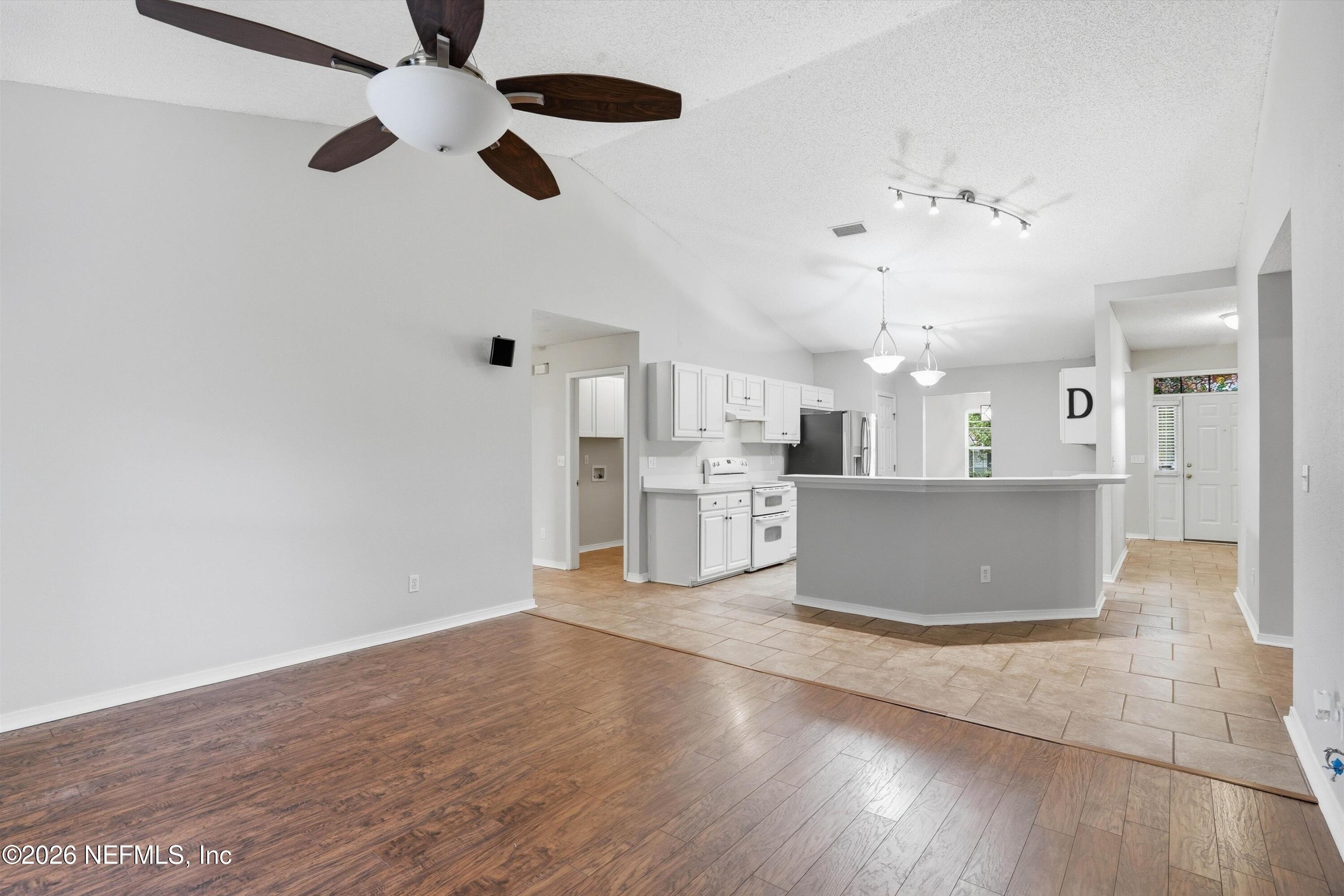 2527 MOON HARBOR Way