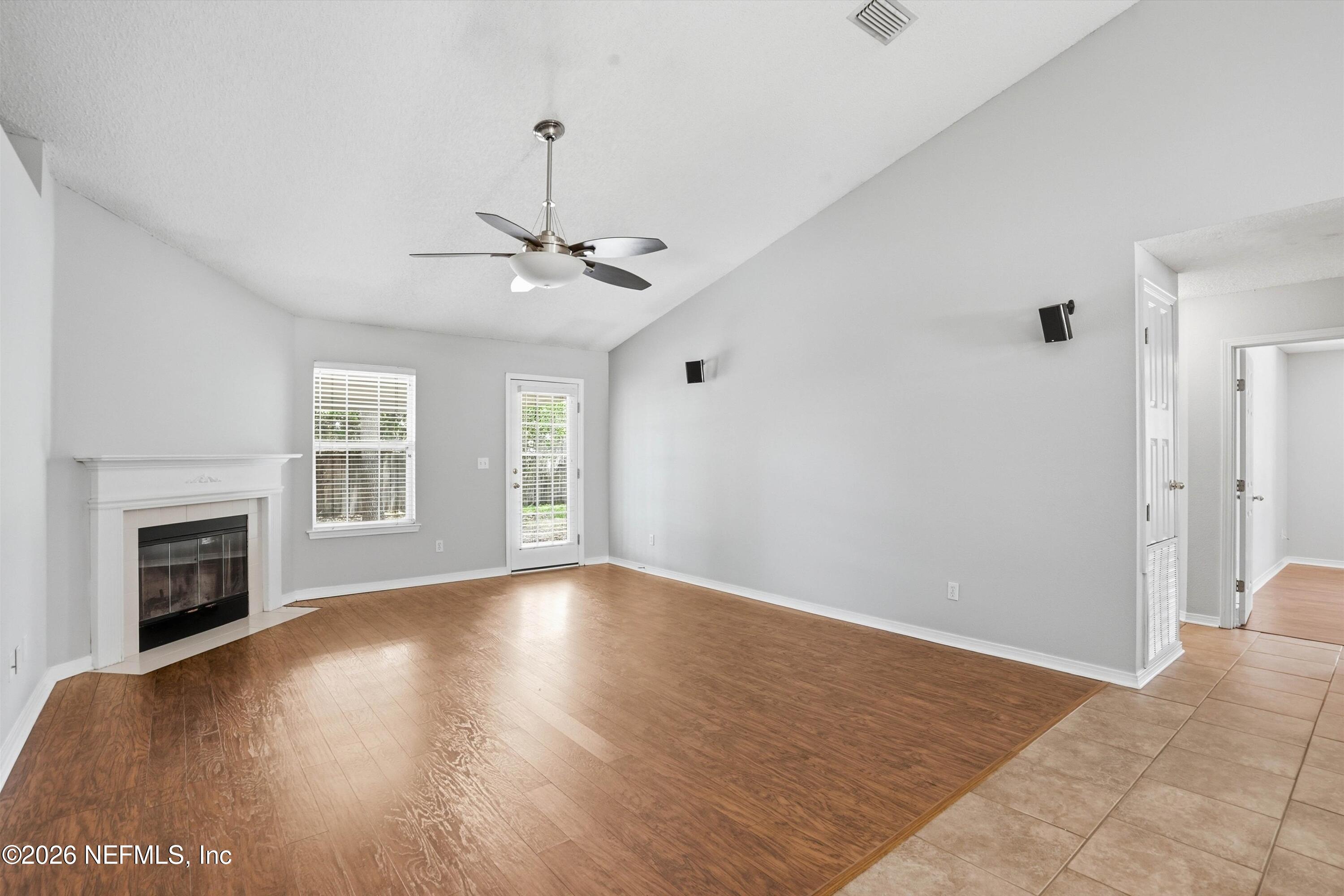 2527 MOON HARBOR Way